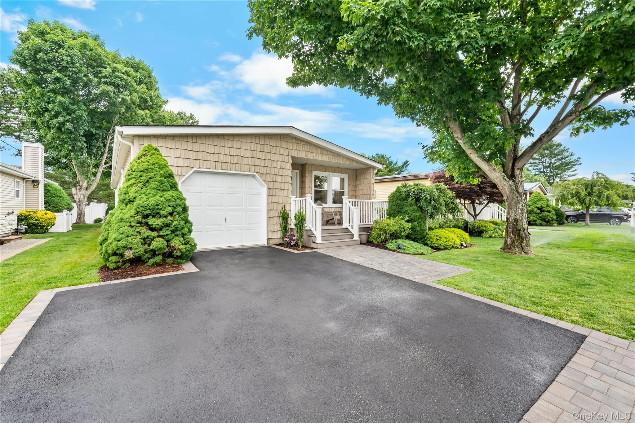 16 Dogwood Lane, Brookhaven, NY, 2 Bedrooms Bedrooms, 5 Rooms Rooms,2 BathroomsBathrooms,Residential,For Rent,Dogwood,0,1021269 16 Dogwood Lane, Brookhaven, NY, 2 Bedrooms Bedrooms, 5 Rooms Rooms,2 BathroomsBathrooms,Residential,For Rent,Dogwood,0,1021269