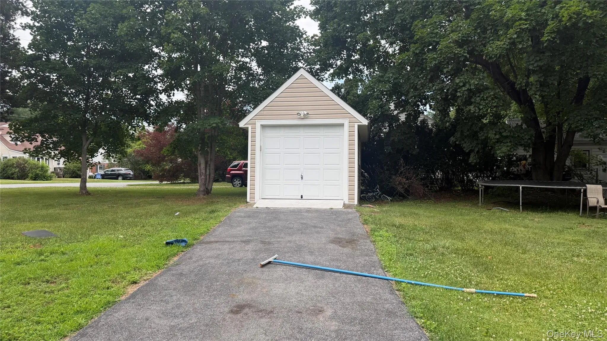 1 car garage 1 car garage