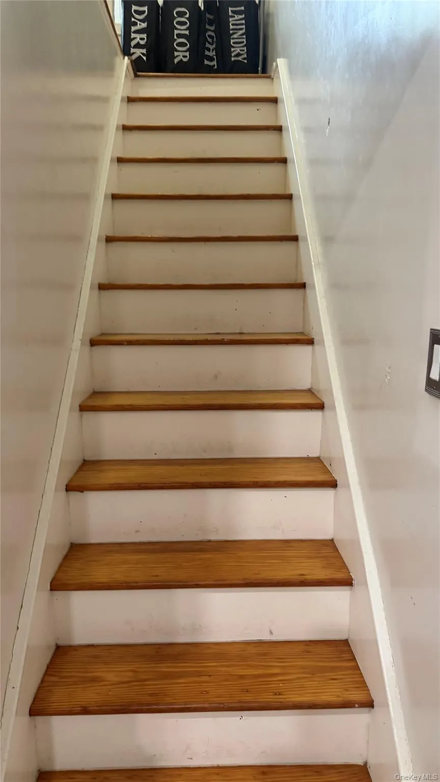 17 Degarmo Road, Poughkeepsie (town), NY, 3 Bedrooms Bedrooms, 8 Rooms Rooms,1 BathroomBathrooms,Residential Lease,For Rent,Degarmo,0,1021273 17 Degarmo Road, Poughkeepsie (town), NY, 3 Bedrooms Bedrooms, 8 Rooms Rooms,1 BathroomBathrooms,Residential Lease,For Rent,Degarmo,0,1021273