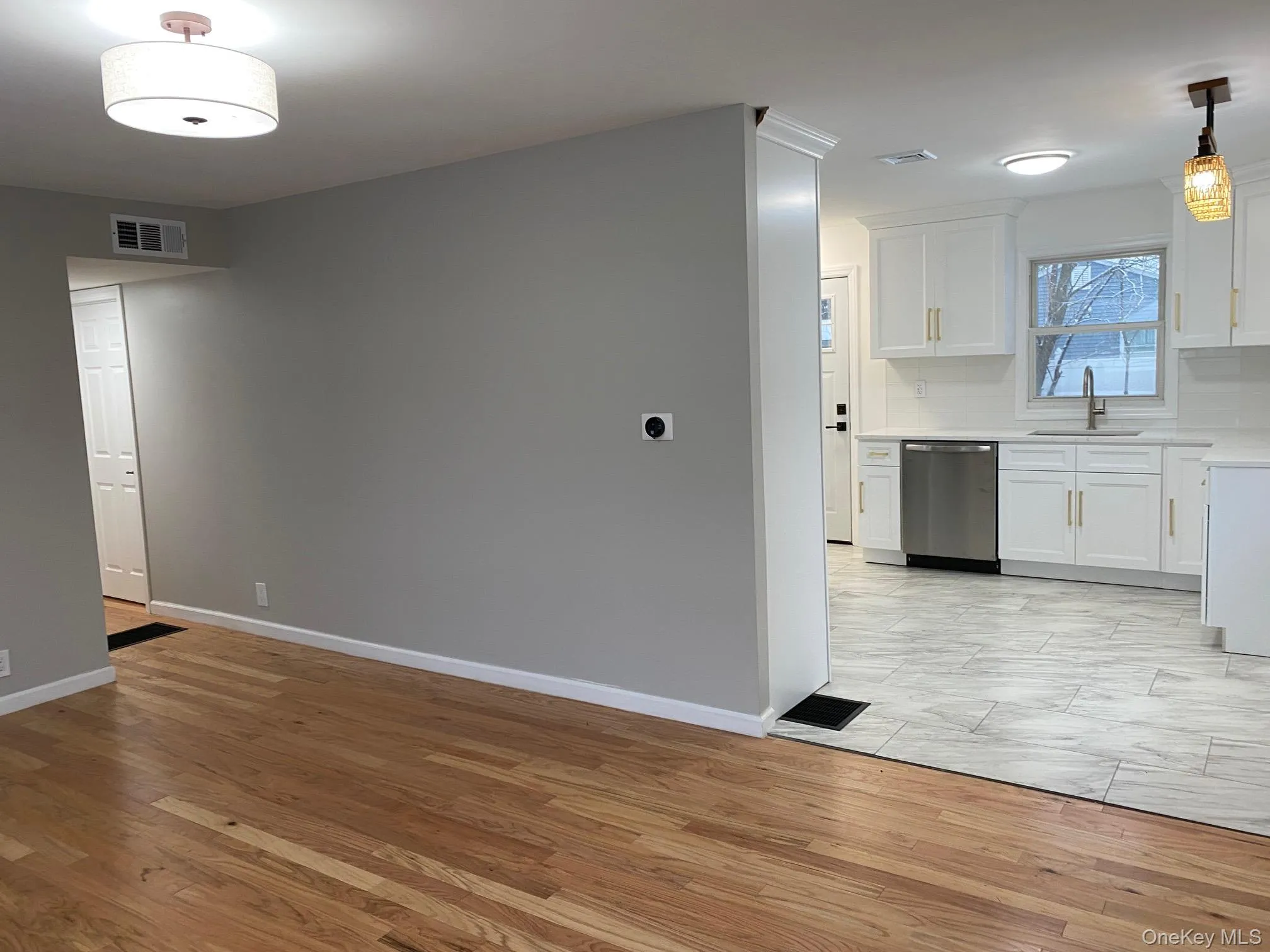 5 Smith Road, Cornwall, NY, 3 Bedrooms Bedrooms, 5 Rooms Rooms,1 BathroomBathrooms,Residential,For Rent,Smith,0,1021274 5 Smith Road, Cornwall, NY, 3 Bedrooms Bedrooms, 5 Rooms Rooms,1 BathroomBathrooms,Residential,For Rent,Smith,0,1021274