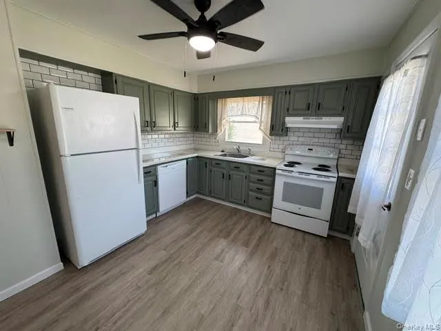5 Sheldon Drive, Cornwall, NY, 3 Bedrooms Bedrooms, 7 Rooms Rooms,1 BathroomBathrooms,Residential Lease,For Rent,Sheldon,0,1021275 5 Sheldon Drive, Cornwall, NY, 3 Bedrooms Bedrooms, 7 Rooms Rooms,1 BathroomBathrooms,Residential Lease,For Rent,Sheldon,0,1021275