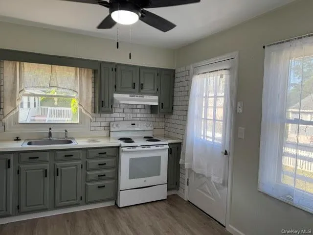 5 Sheldon Drive, Cornwall, NY, 3 Bedrooms Bedrooms, 7 Rooms Rooms,1 BathroomBathrooms,Residential Lease,For Rent,Sheldon,0,1021275 5 Sheldon Drive, Cornwall, NY, 3 Bedrooms Bedrooms, 7 Rooms Rooms,1 BathroomBathrooms,Residential Lease,For Rent,Sheldon,0,1021275