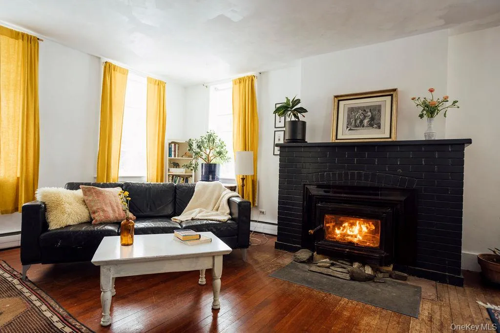 79 Cemetery Road, Chatham, NY, 3 Bedrooms Bedrooms, 6 Rooms Rooms,2 BathroomsBathrooms,Residential,For Rent,Cemetery,0,1021277 79 Cemetery Road, Chatham, NY, 3 Bedrooms Bedrooms, 6 Rooms Rooms,2 BathroomsBathrooms,Residential,For Rent,Cemetery,0,1021277