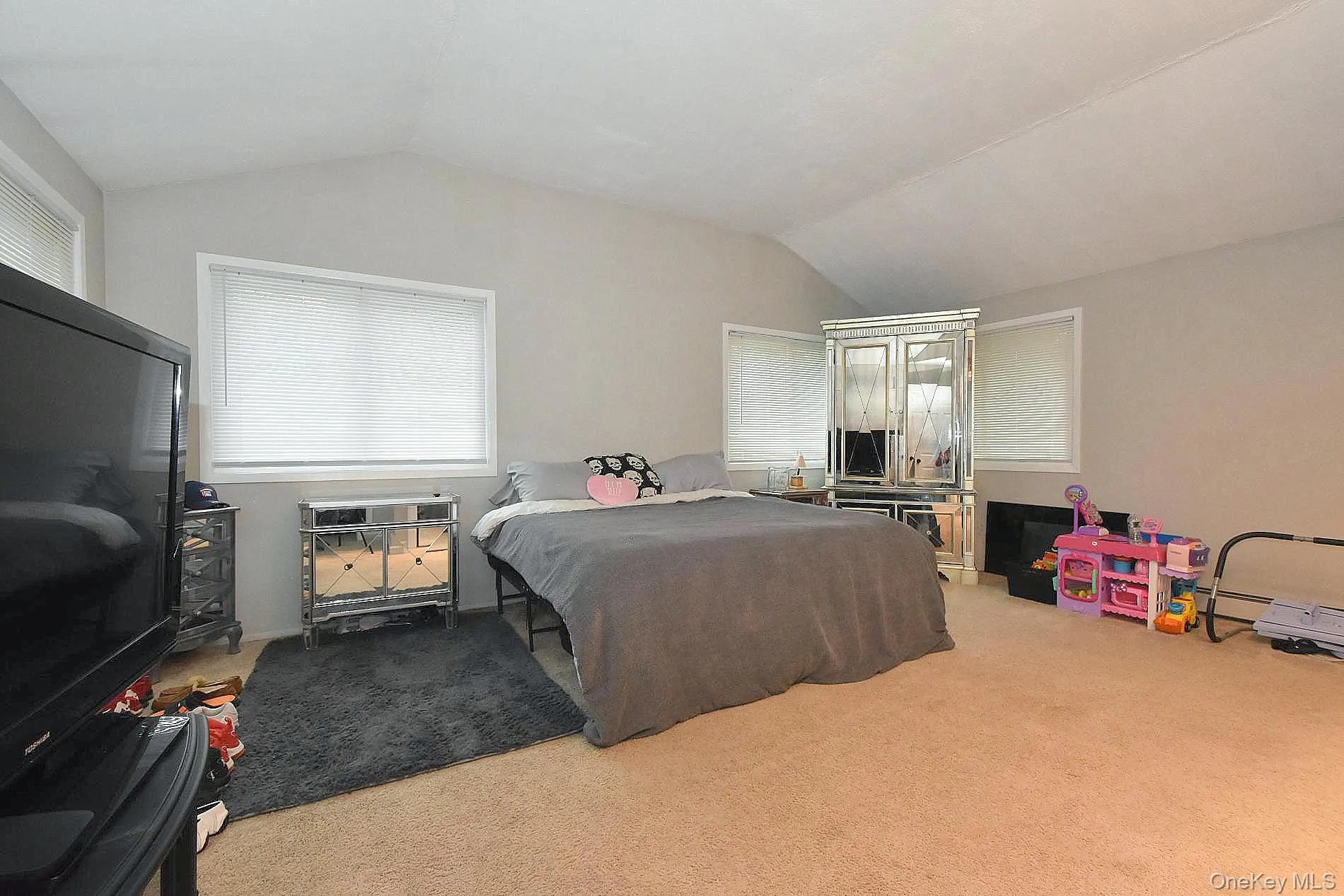 38 Balaton Avenue, Brookhaven, NY, 1 Bedroom Bedrooms, 3 Rooms Rooms,1 BathroomBathrooms,Residential,For Rent,Balaton,0,1021279 38 Balaton Avenue, Brookhaven, NY, 1 Bedroom Bedrooms, 3 Rooms Rooms,1 BathroomBathrooms,Residential,For Rent,Balaton,0,1021279