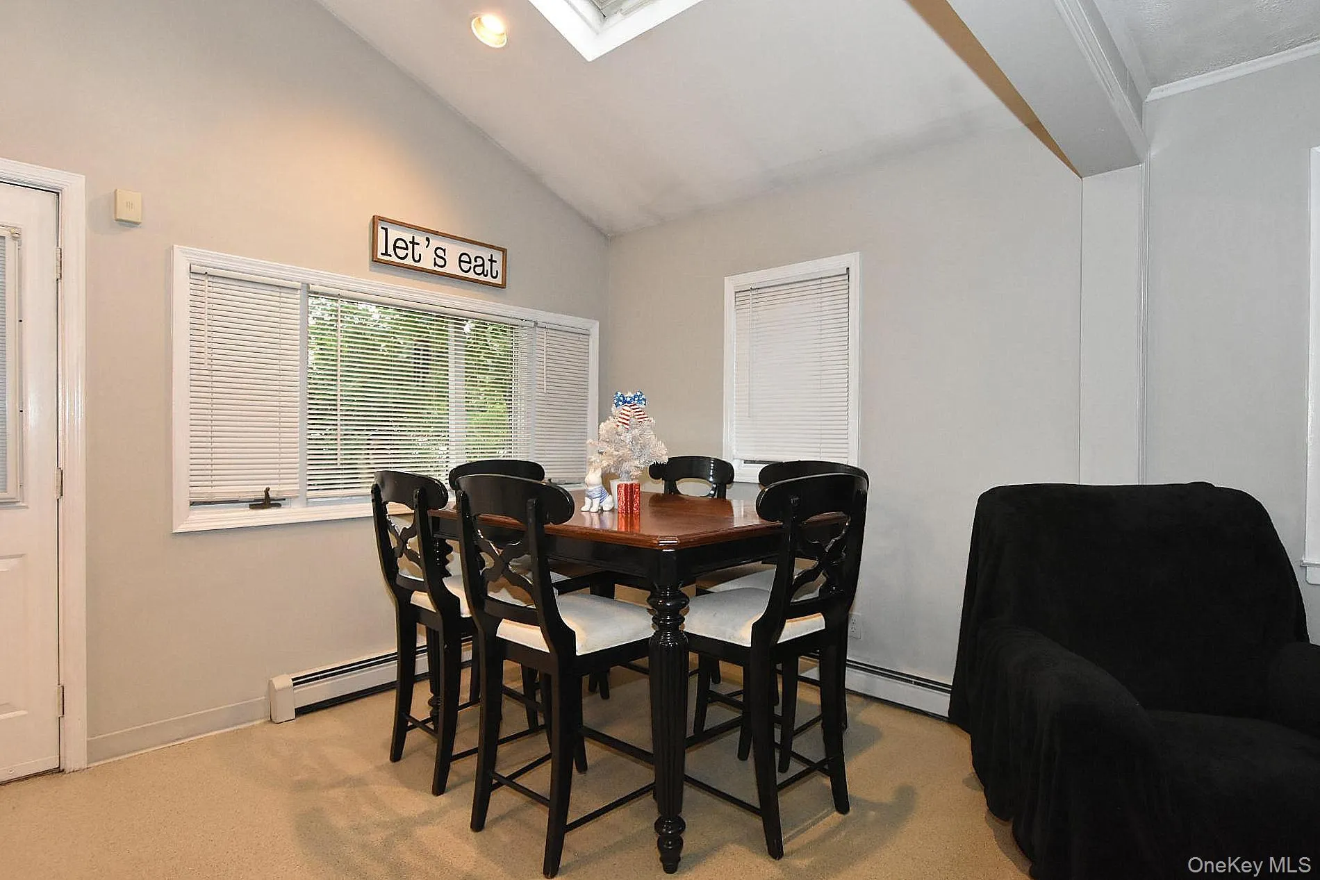 38 Balaton Avenue, Brookhaven, NY, 1 Bedroom Bedrooms, 3 Rooms Rooms,1 BathroomBathrooms,Residential,For Rent,Balaton,0,1021279 38 Balaton Avenue, Brookhaven, NY, 1 Bedroom Bedrooms, 3 Rooms Rooms,1 BathroomBathrooms,Residential,For Rent,Balaton,0,1021279