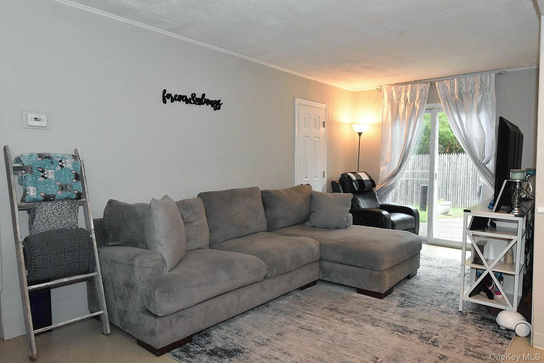 38 Balaton Avenue, Brookhaven, NY, 1 Bedroom Bedrooms, 3 Rooms Rooms,1 BathroomBathrooms,Residential,For Rent,Balaton,0,1021279 38 Balaton Avenue, Brookhaven, NY, 1 Bedroom Bedrooms, 3 Rooms Rooms,1 BathroomBathrooms,Residential,For Rent,Balaton,0,1021279