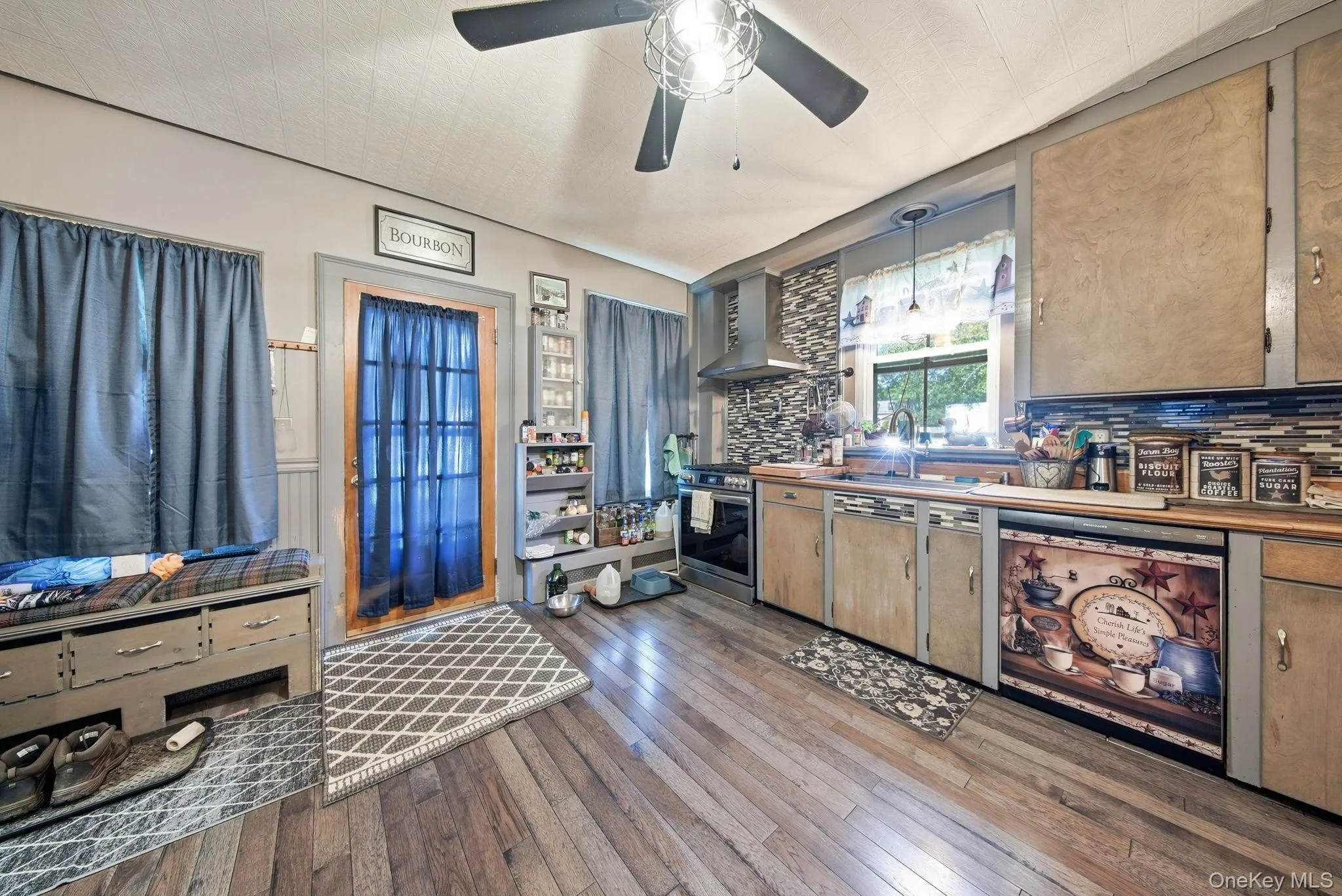 8 Chapel Street, Callicoon, NY, 4 Bedrooms Bedrooms, 7 Rooms Rooms,2 BathroomsBathrooms,Residential,For Rent,Chapel,0,1021280 8 Chapel Street, Callicoon, NY, 4 Bedrooms Bedrooms, 7 Rooms Rooms,2 BathroomsBathrooms,Residential,For Rent,Chapel,0,1021280