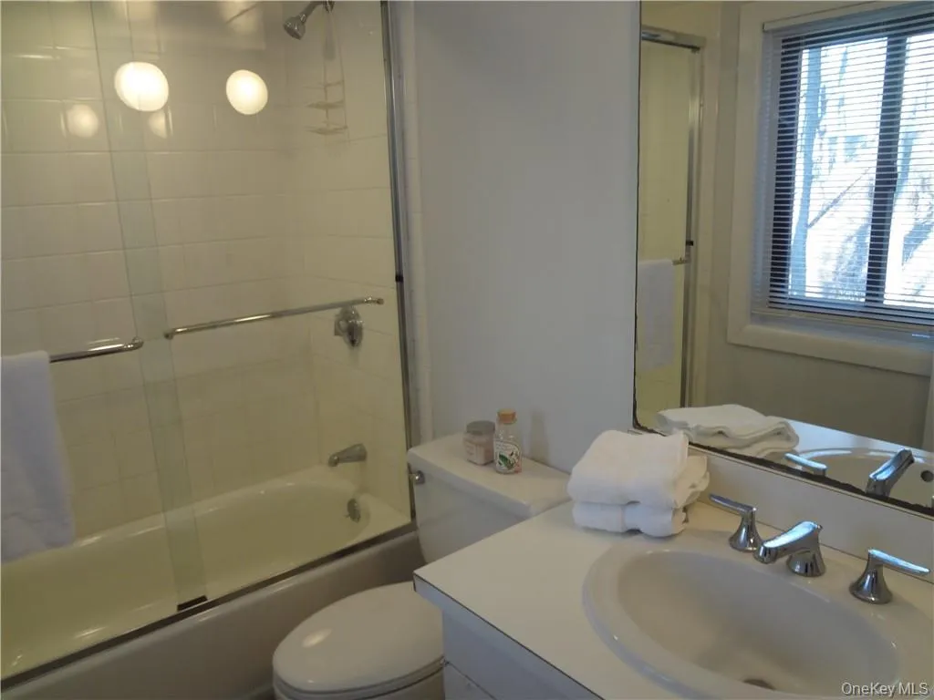 10A Clearwater Lane, Pound Ridge, NY, 1 Bedroom Bedrooms, 2 Rooms Rooms,1 BathroomBathrooms,Residential Lease,For Rent,Clearwater,0,1021283 10A Clearwater Lane, Pound Ridge, NY, 1 Bedroom Bedrooms, 2 Rooms Rooms,1 BathroomBathrooms,Residential Lease,For Rent,Clearwater,0,1021283