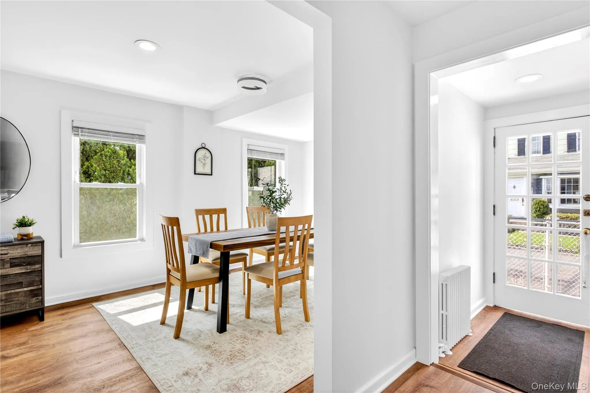 12 Smull Place, North Hempstead, NY, 2 Bedrooms Bedrooms, 6 Rooms Rooms,2 BathroomsBathrooms,Residential,For Rent,Smull,0,1021284 12 Smull Place, North Hempstead, NY, 2 Bedrooms Bedrooms, 6 Rooms Rooms,2 BathroomsBathrooms,Residential,For Rent,Smull,0,1021284