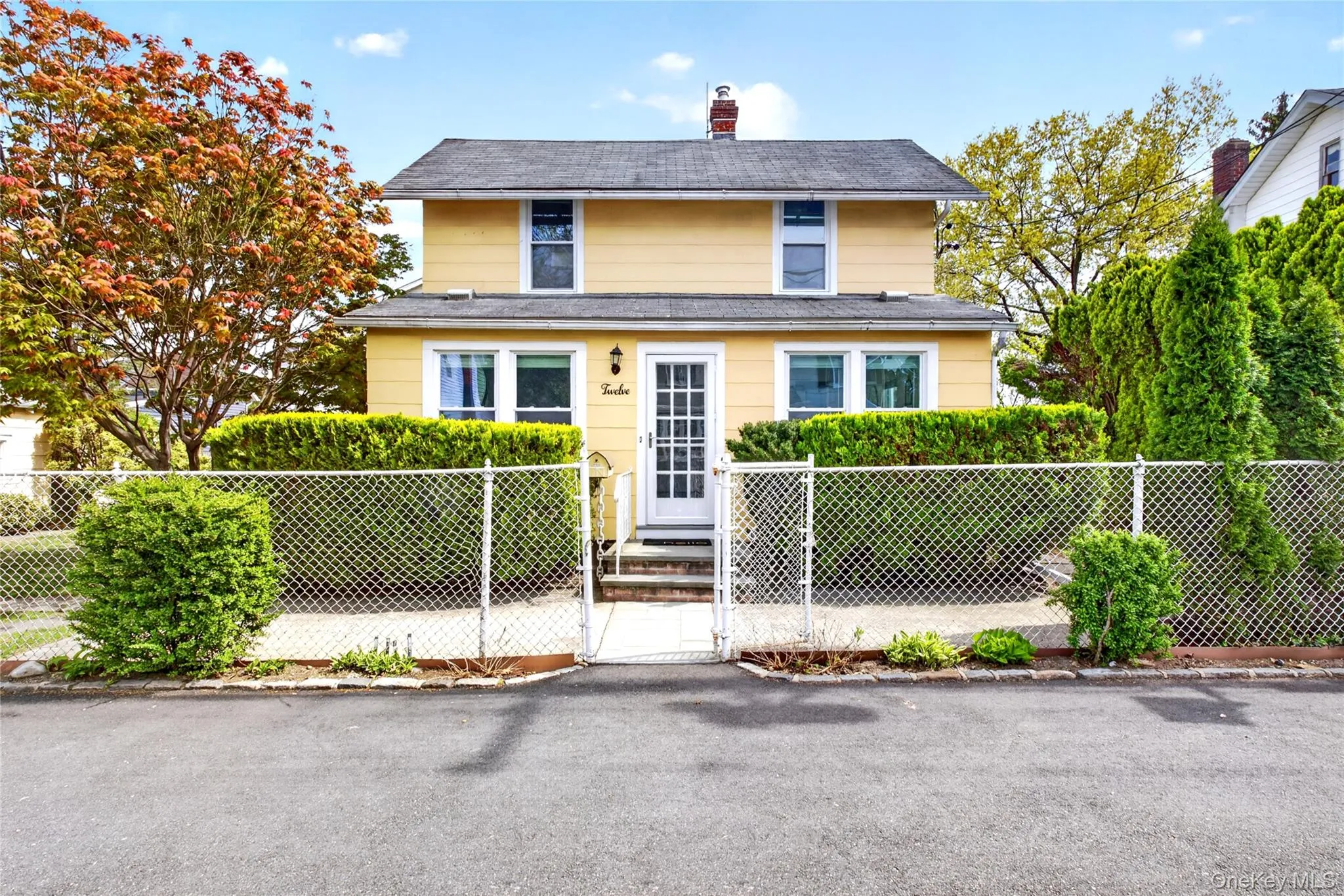 12 Smull Place, North Hempstead, NY, 2 Bedrooms Bedrooms, 6 Rooms Rooms,2 BathroomsBathrooms,Residential,For Rent,Smull,0,1021284 12 Smull Place, North Hempstead, NY, 2 Bedrooms Bedrooms, 6 Rooms Rooms,2 BathroomsBathrooms,Residential,For Rent,Smull,0,1021284