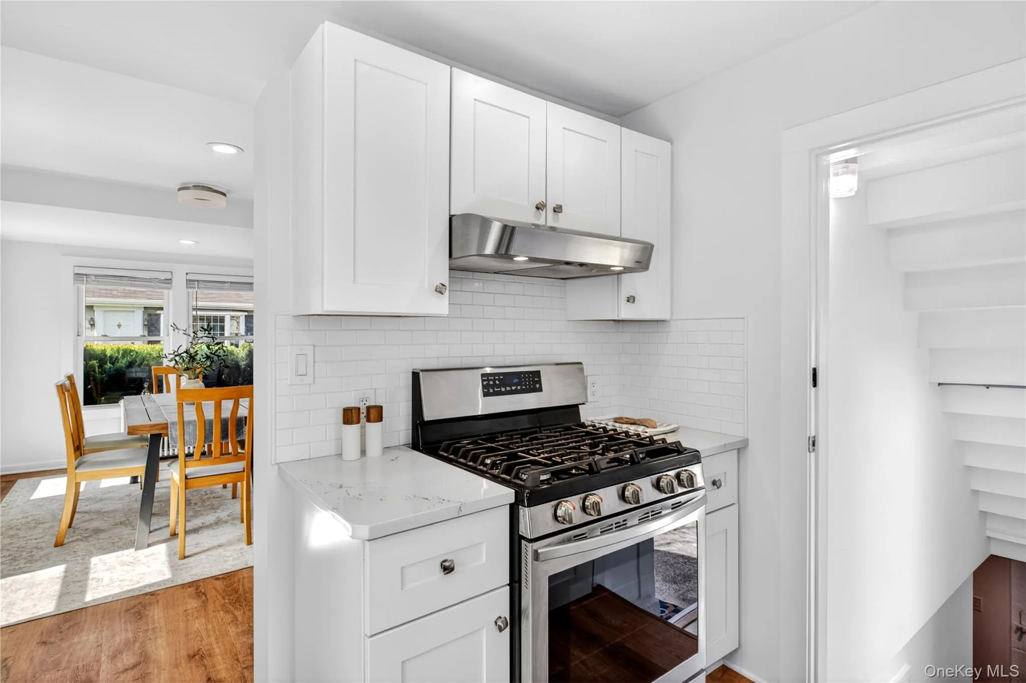 12 Smull Place, North Hempstead, NY, 2 Bedrooms Bedrooms, 6 Rooms Rooms,2 BathroomsBathrooms,Residential,For Rent,Smull,0,1021284 12 Smull Place, North Hempstead, NY, 2 Bedrooms Bedrooms, 6 Rooms Rooms,2 BathroomsBathrooms,Residential,For Rent,Smull,0,1021284