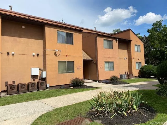 301 Town Hill Road, Clarkstown, NY, 1 Bedroom Bedrooms, 4 Rooms Rooms,1 BathroomBathrooms,Residential,For Rent,Town Hill,0,1021287 301 Town Hill Road, Clarkstown, NY, 1 Bedroom Bedrooms, 4 Rooms Rooms,1 BathroomBathrooms,Residential,For Rent,Town Hill,0,1021287