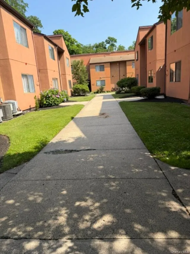 301 Town Hill Road, Clarkstown, NY, 1 Bedroom Bedrooms, 4 Rooms Rooms,1 BathroomBathrooms,Residential,For Rent,Town Hill,0,1021287 301 Town Hill Road, Clarkstown, NY, 1 Bedroom Bedrooms, 4 Rooms Rooms,1 BathroomBathrooms,Residential,For Rent,Town Hill,0,1021287