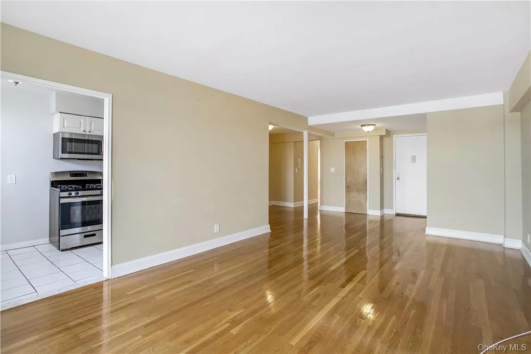 730 Pelham Road, New Rochelle, NY, 3 Bedrooms Bedrooms, 5 Rooms Rooms,2 BathroomsBathrooms,Residential Lease,For Rent,Pelham,0,1021289 730 Pelham Road, New Rochelle, NY, 3 Bedrooms Bedrooms, 5 Rooms Rooms,2 BathroomsBathrooms,Residential Lease,For Rent,Pelham,0,1021289