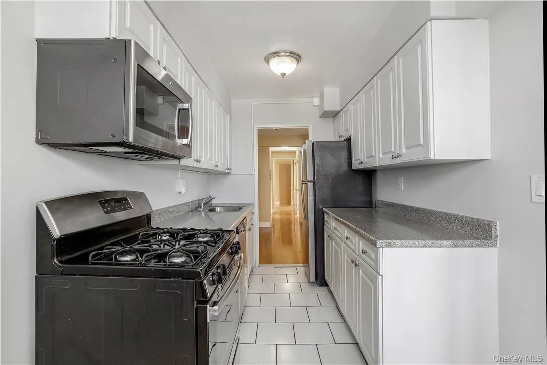 730 Pelham Road, New Rochelle, NY, 3 Bedrooms Bedrooms, 5 Rooms Rooms,2 BathroomsBathrooms,Residential Lease,For Rent,Pelham,0,1021289 730 Pelham Road, New Rochelle, NY, 3 Bedrooms Bedrooms, 5 Rooms Rooms,2 BathroomsBathrooms,Residential Lease,For Rent,Pelham,0,1021289