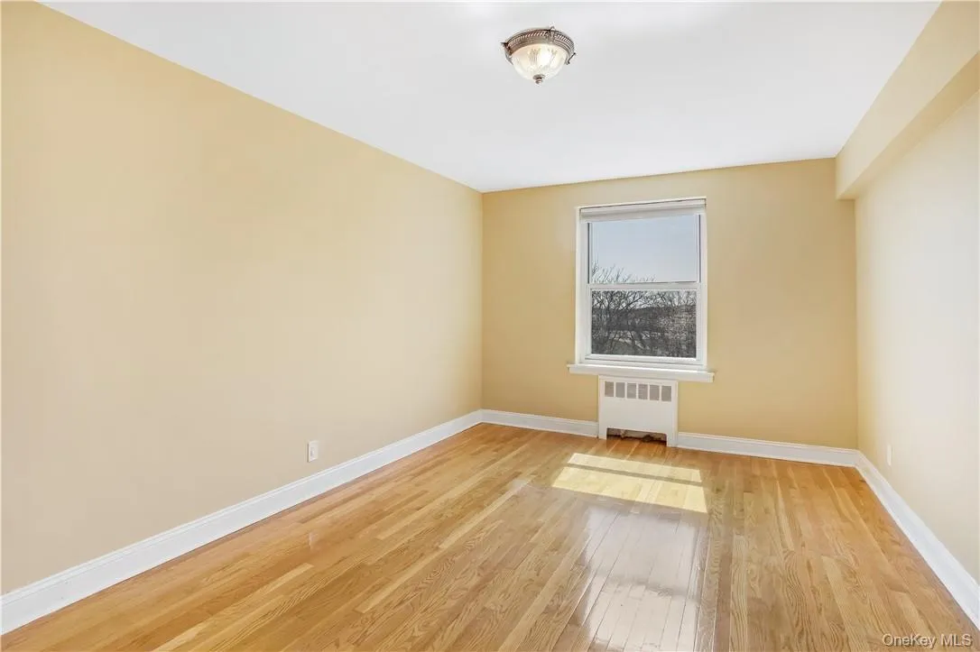 730 Pelham Road, New Rochelle, NY, 3 Bedrooms Bedrooms, 5 Rooms Rooms,2 BathroomsBathrooms,Residential Lease,For Rent,Pelham,0,1021289 730 Pelham Road, New Rochelle, NY, 3 Bedrooms Bedrooms, 5 Rooms Rooms,2 BathroomsBathrooms,Residential Lease,For Rent,Pelham,0,1021289