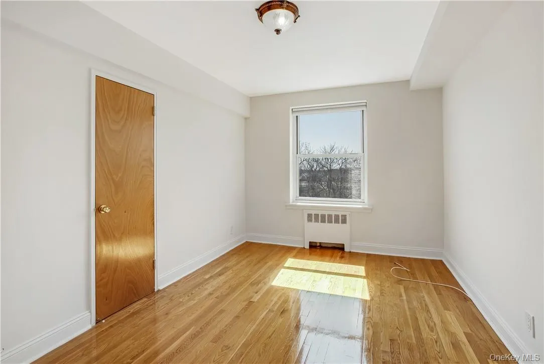 730 Pelham Road, New Rochelle, NY, 3 Bedrooms Bedrooms, 5 Rooms Rooms,2 BathroomsBathrooms,Residential Lease,For Rent,Pelham,0,1021289 730 Pelham Road, New Rochelle, NY, 3 Bedrooms Bedrooms, 5 Rooms Rooms,2 BathroomsBathrooms,Residential Lease,For Rent,Pelham,0,1021289