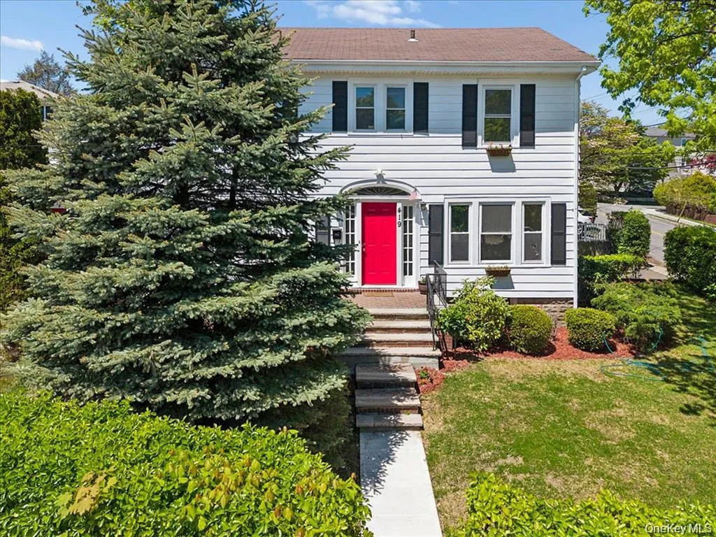 419 Palmer Road, Yonkers, NY, 3 Bedrooms Bedrooms, 6 Rooms Rooms,1 BathroomBathrooms,Residential Lease,For Rent,Palmer,0,1021293 419 Palmer Road, Yonkers, NY, 3 Bedrooms Bedrooms, 6 Rooms Rooms,1 BathroomBathrooms,Residential Lease,For Rent,Palmer,0,1021293