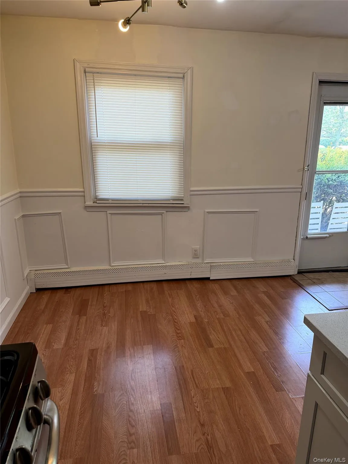 7A Hemlock Drive, Islip, NY, 2 Bedrooms Bedrooms, 5 Rooms Rooms,1 BathroomBathrooms,Residential,For Rent,Hemlock,0,1021296 7A Hemlock Drive, Islip, NY, 2 Bedrooms Bedrooms, 5 Rooms Rooms,1 BathroomBathrooms,Residential,For Rent,Hemlock,0,1021296