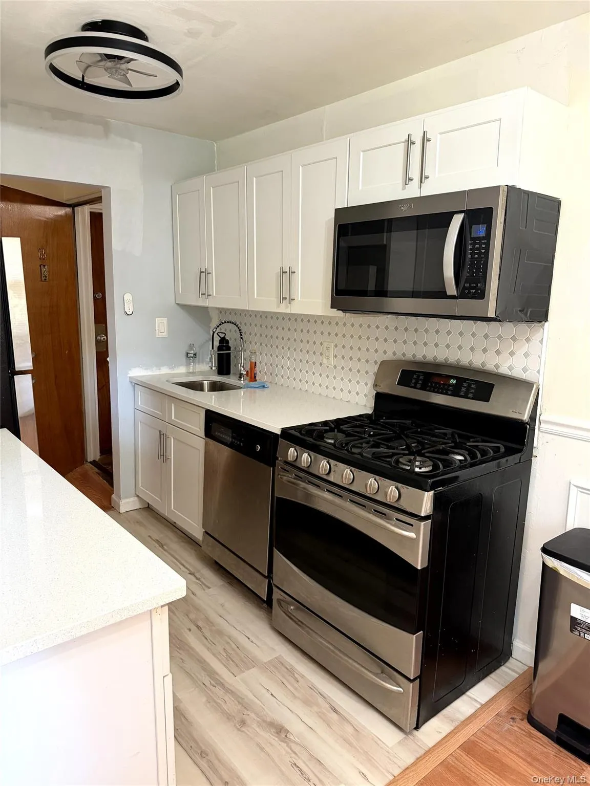 7A Hemlock Drive, Islip, NY, 2 Bedrooms Bedrooms, 5 Rooms Rooms,1 BathroomBathrooms,Residential,For Rent,Hemlock,0,1021296 7A Hemlock Drive, Islip, NY, 2 Bedrooms Bedrooms, 5 Rooms Rooms,1 BathroomBathrooms,Residential,For Rent,Hemlock,0,1021296