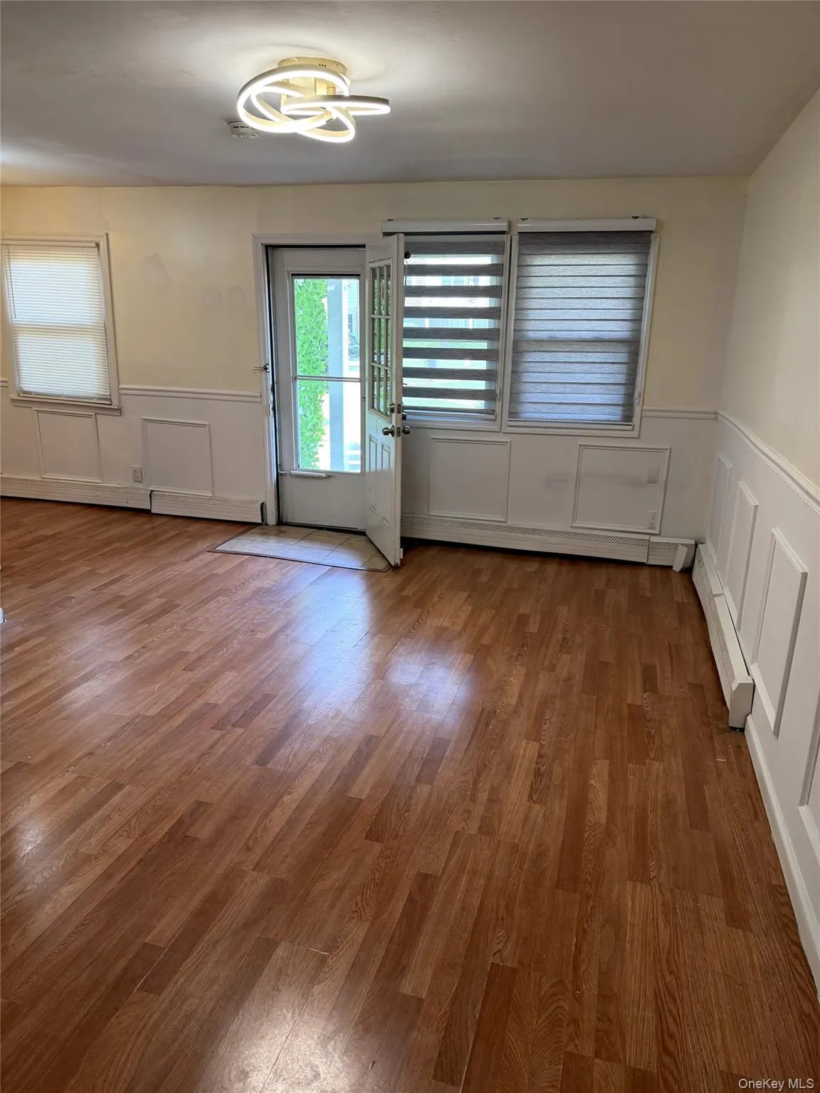 7A Hemlock Drive, Islip, NY, 2 Bedrooms Bedrooms, 5 Rooms Rooms,1 BathroomBathrooms,Residential,For Rent,Hemlock,0,1021296 7A Hemlock Drive, Islip, NY, 2 Bedrooms Bedrooms, 5 Rooms Rooms,1 BathroomBathrooms,Residential,For Rent,Hemlock,0,1021296