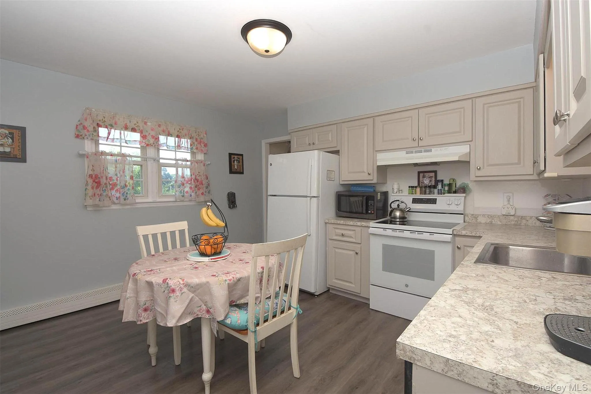 12 Acorn Street, Brookhaven, NY, 3 Bedrooms Bedrooms, 6 Rooms Rooms,2 BathroomsBathrooms,Residential,For Rent,Acorn,0,1021297 12 Acorn Street, Brookhaven, NY, 3 Bedrooms Bedrooms, 6 Rooms Rooms,2 BathroomsBathrooms,Residential,For Rent,Acorn,0,1021297