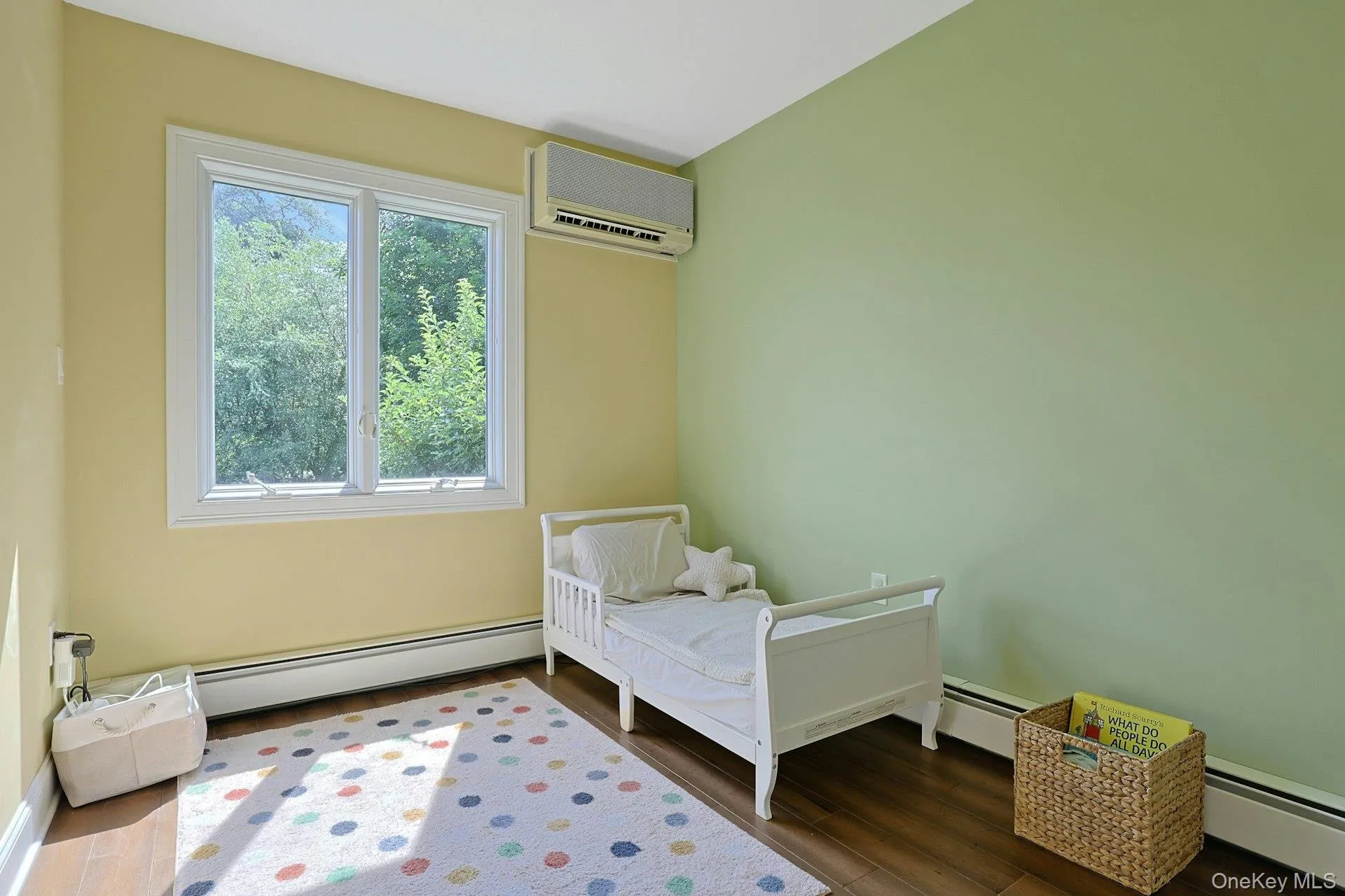 Like most of the other rooms, the 4th bedroom has its own spilt unit, allowing for great temperature control. Like most of the other rooms, the 4th bedroom has its own spilt unit, allowing for great temperature control.