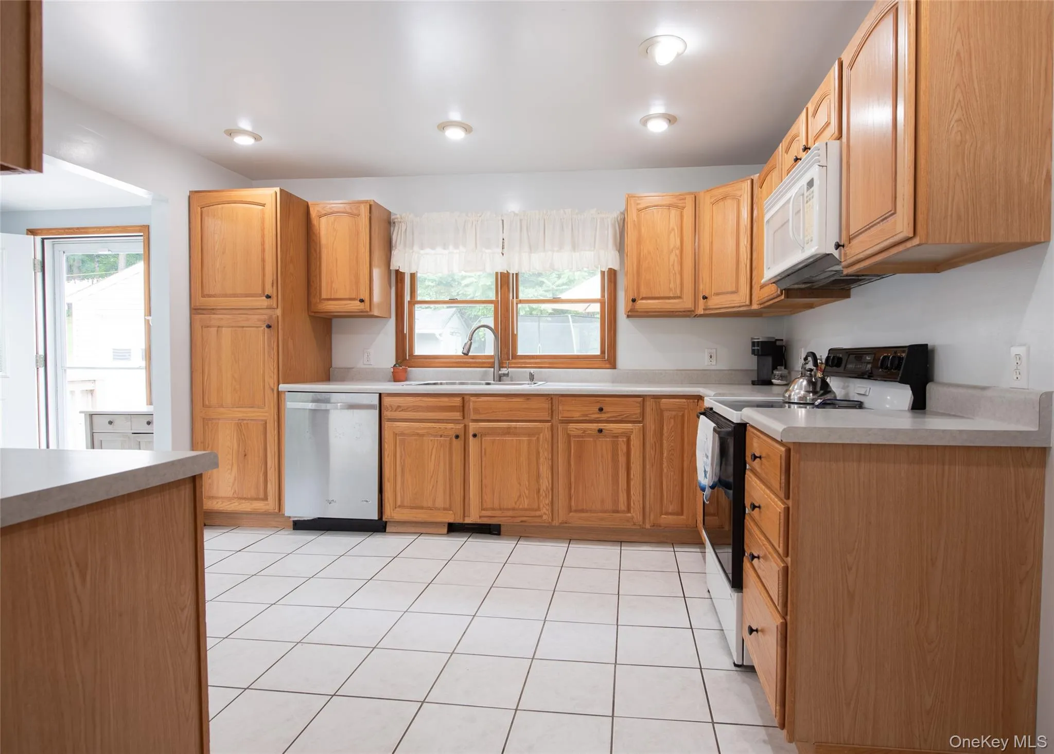 8 Stanley Street, Poughkeepsie, NY, 3 Bedrooms Bedrooms, 9 Rooms Rooms,2 BathroomsBathrooms,Residential,For Rent,Stanley,0,1021300 8 Stanley Street, Poughkeepsie, NY, 3 Bedrooms Bedrooms, 9 Rooms Rooms,2 BathroomsBathrooms,Residential,For Rent,Stanley,0,1021300