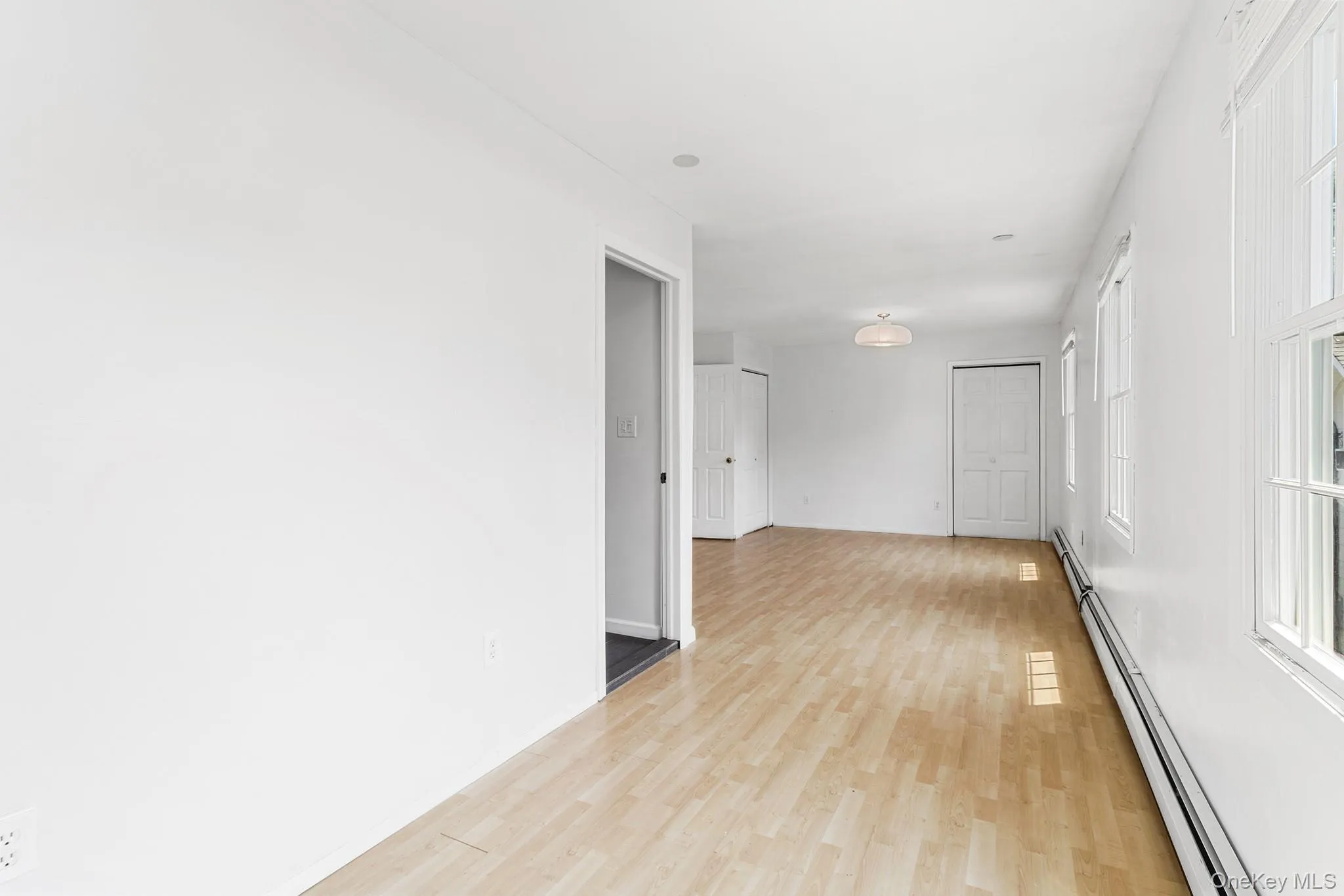 10 Clifton Place, Brookhaven, NY, 6 Bedrooms Bedrooms, 8 Rooms Rooms,5 BathroomsBathrooms,Residential,For Rent,Clifton,0,1021303 10 Clifton Place, Brookhaven, NY, 6 Bedrooms Bedrooms, 8 Rooms Rooms,5 BathroomsBathrooms,Residential,For Rent,Clifton,0,1021303