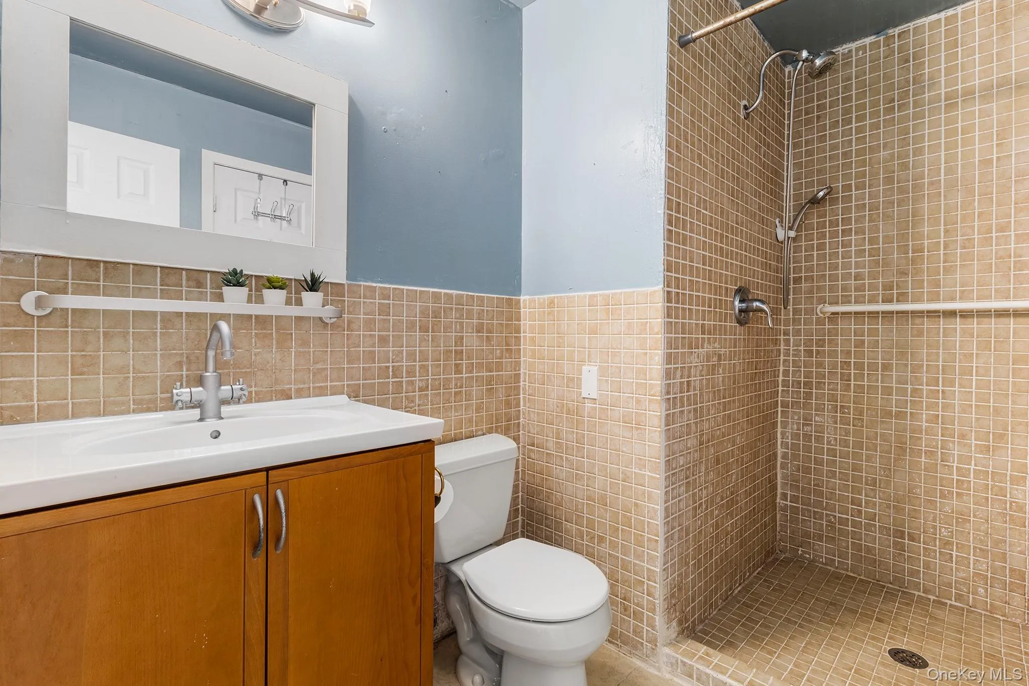10 Clifton Place, Brookhaven, NY, 6 Bedrooms Bedrooms, 8 Rooms Rooms,5 BathroomsBathrooms,Residential,For Rent,Clifton,0,1021303 10 Clifton Place, Brookhaven, NY, 6 Bedrooms Bedrooms, 8 Rooms Rooms,5 BathroomsBathrooms,Residential,For Rent,Clifton,0,1021303