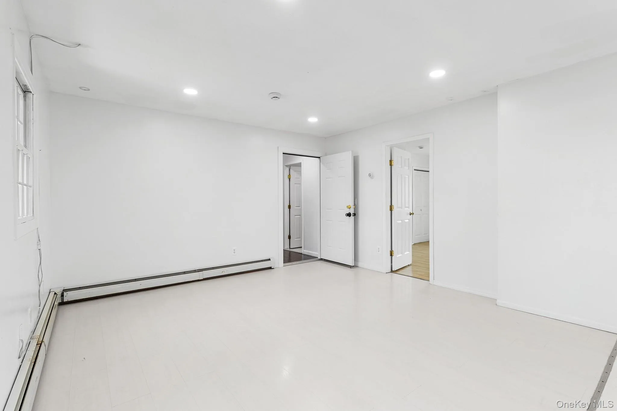 10 Clifton Place, Brookhaven, NY, 6 Bedrooms Bedrooms, 8 Rooms Rooms,5 BathroomsBathrooms,Residential,For Rent,Clifton,0,1021303 10 Clifton Place, Brookhaven, NY, 6 Bedrooms Bedrooms, 8 Rooms Rooms,5 BathroomsBathrooms,Residential,For Rent,Clifton,0,1021303