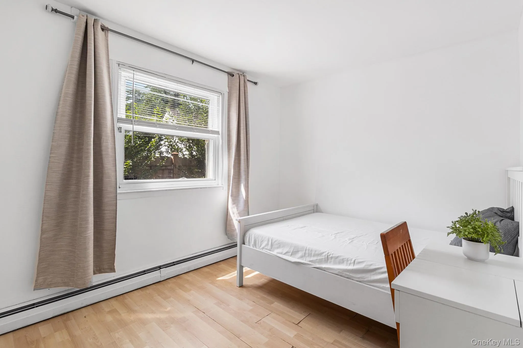 10 Clifton Place, Brookhaven, NY, 6 Bedrooms Bedrooms, 8 Rooms Rooms,5 BathroomsBathrooms,Residential,For Rent,Clifton,0,1021303 10 Clifton Place, Brookhaven, NY, 6 Bedrooms Bedrooms, 8 Rooms Rooms,5 BathroomsBathrooms,Residential,For Rent,Clifton,0,1021303
