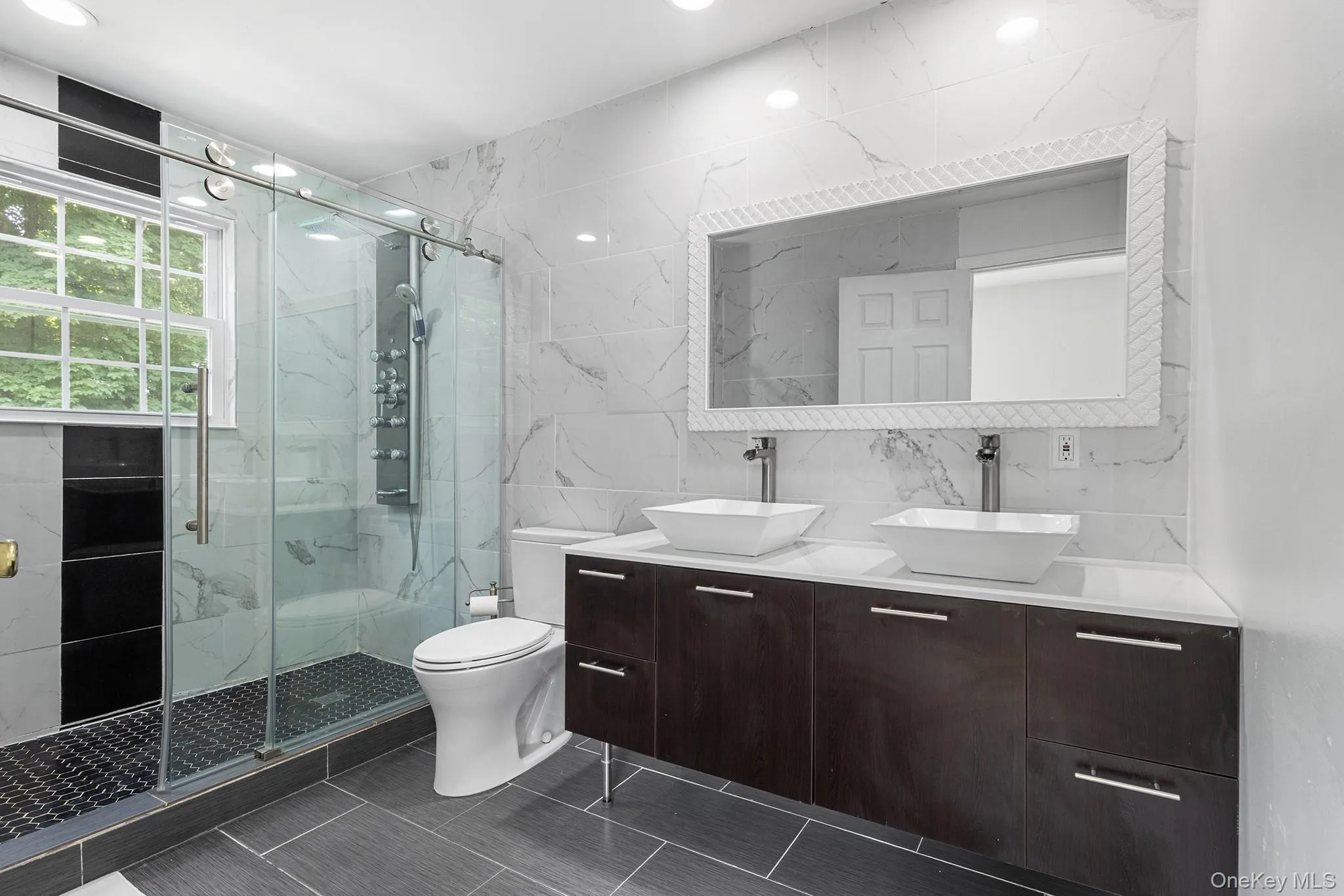 10 Clifton Place, Brookhaven, NY, 6 Bedrooms Bedrooms, 8 Rooms Rooms,5 BathroomsBathrooms,Residential,For Rent,Clifton,0,1021303 10 Clifton Place, Brookhaven, NY, 6 Bedrooms Bedrooms, 8 Rooms Rooms,5 BathroomsBathrooms,Residential,For Rent,Clifton,0,1021303