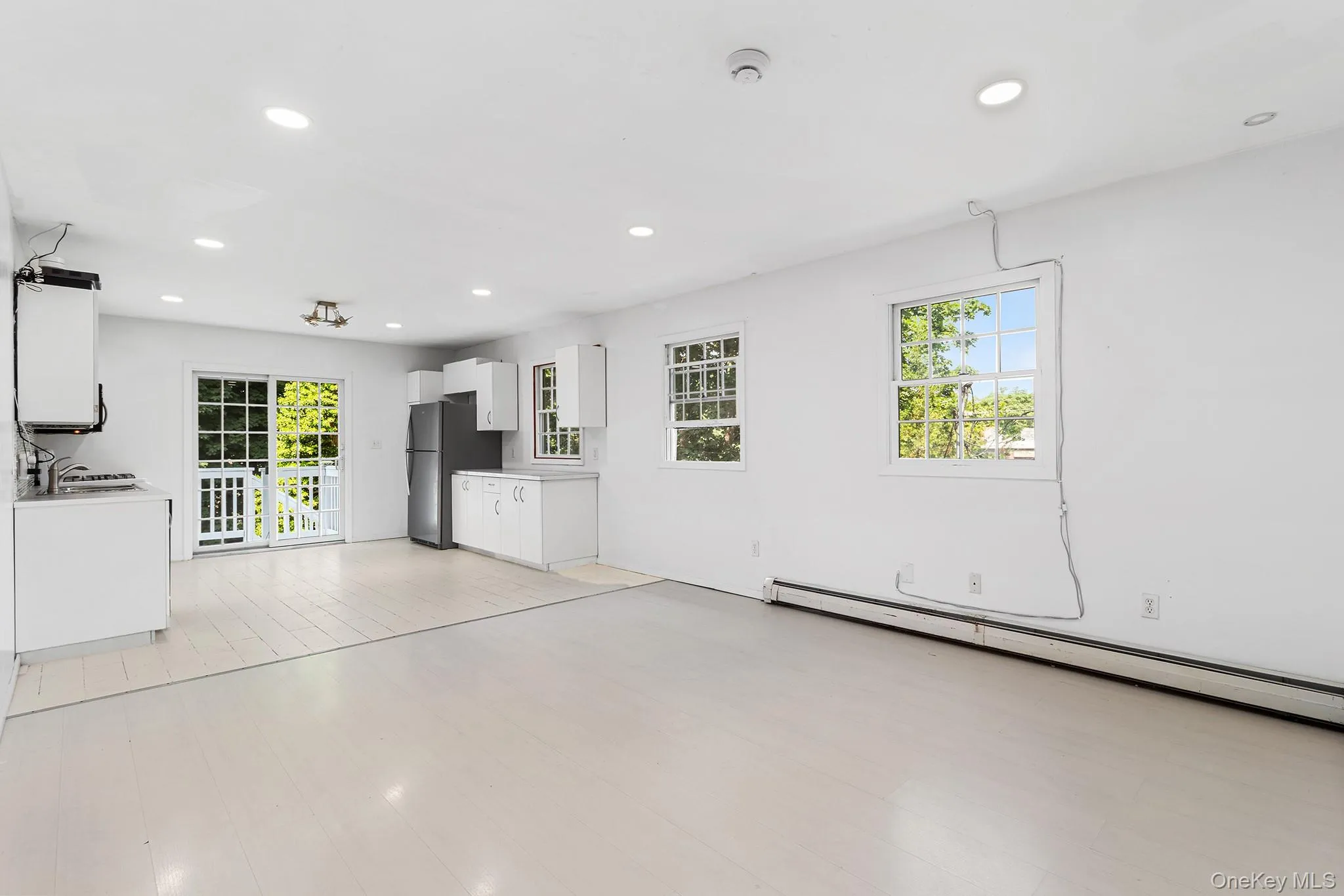 10 Clifton Place, Brookhaven, NY, 6 Bedrooms Bedrooms, 8 Rooms Rooms,5 BathroomsBathrooms,Residential,For Rent,Clifton,0,1021303 10 Clifton Place, Brookhaven, NY, 6 Bedrooms Bedrooms, 8 Rooms Rooms,5 BathroomsBathrooms,Residential,For Rent,Clifton,0,1021303