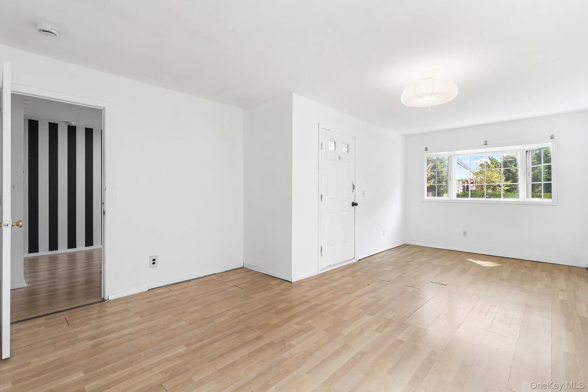 10 Clifton Place, Brookhaven, NY, 6 Bedrooms Bedrooms, 8 Rooms Rooms,5 BathroomsBathrooms,Residential,For Rent,Clifton,0,1021303 10 Clifton Place, Brookhaven, NY, 6 Bedrooms Bedrooms, 8 Rooms Rooms,5 BathroomsBathrooms,Residential,For Rent,Clifton,0,1021303