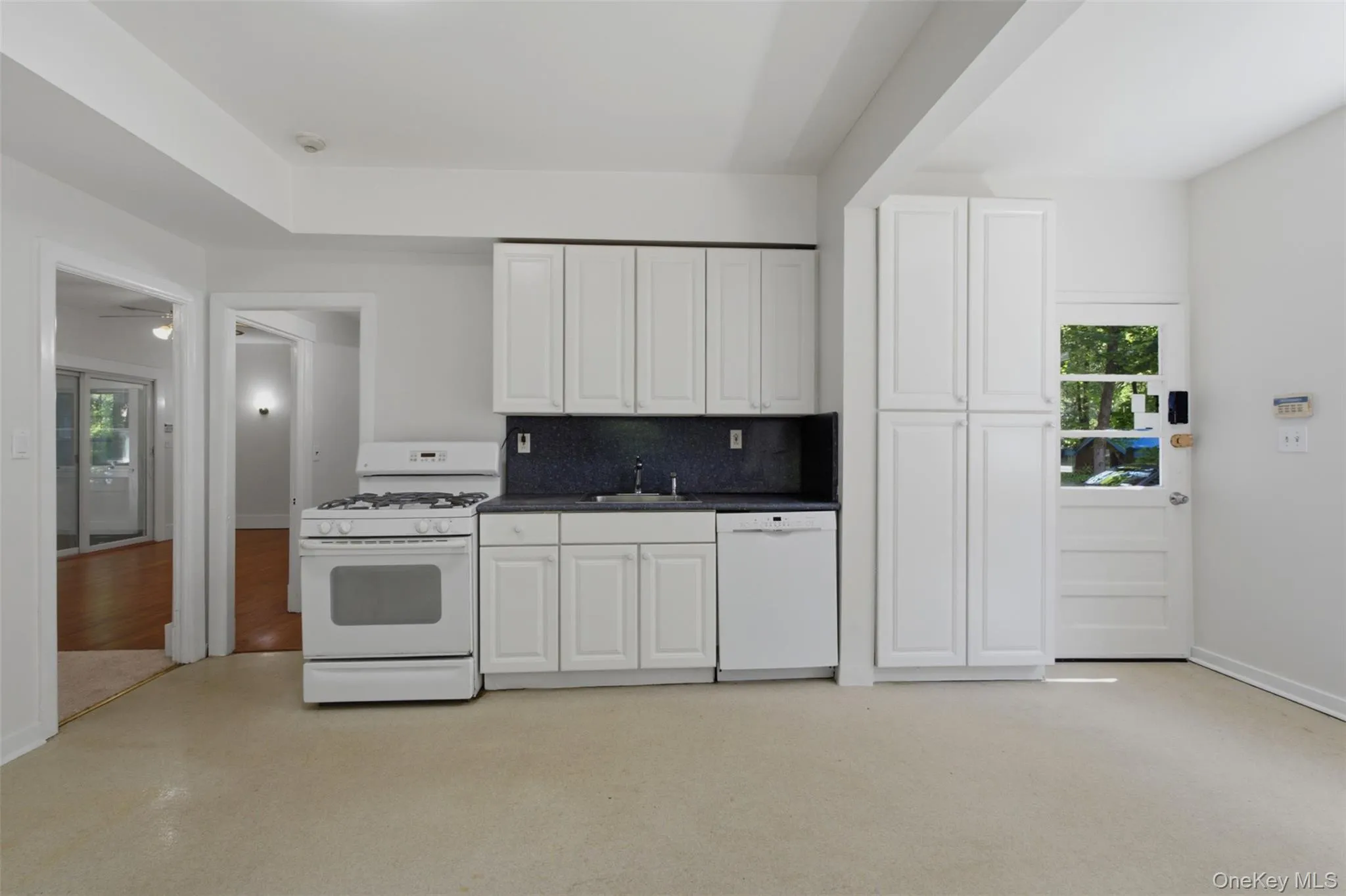 65 State Road, Ossining, NY, 3 Bedrooms Bedrooms, 6 Rooms Rooms,3 BathroomsBathrooms,Residential,For Rent,State,0,1021305 65 State Road, Ossining, NY, 3 Bedrooms Bedrooms, 6 Rooms Rooms,3 BathroomsBathrooms,Residential,For Rent,State,0,1021305