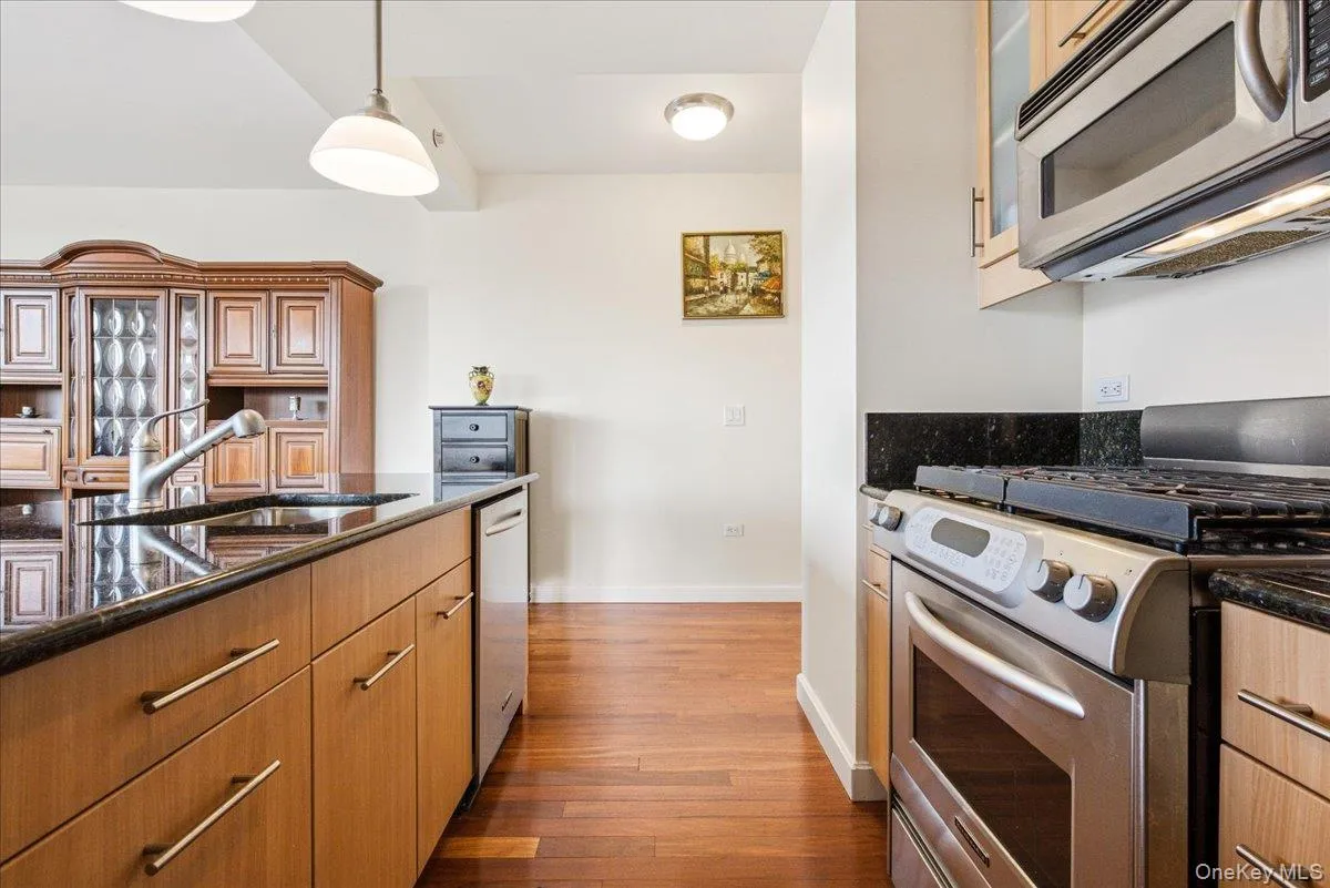 107-24 71st Road, New York, NY, 2 Bedrooms Bedrooms, 6 Rooms Rooms,2 BathroomsBathrooms,Residential,For Rent,71st,0,1021314 107-24 71st Road, New York, NY, 2 Bedrooms Bedrooms, 6 Rooms Rooms,2 BathroomsBathrooms,Residential,For Rent,71st,0,1021314