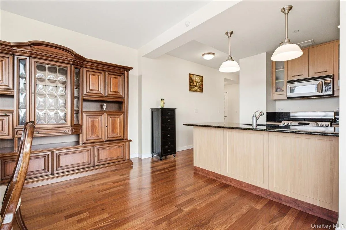 107-24 71st Road, New York, NY, 2 Bedrooms Bedrooms, 6 Rooms Rooms,2 BathroomsBathrooms,Residential,For Rent,71st,0,1021314 107-24 71st Road, New York, NY, 2 Bedrooms Bedrooms, 6 Rooms Rooms,2 BathroomsBathrooms,Residential,For Rent,71st,0,1021314