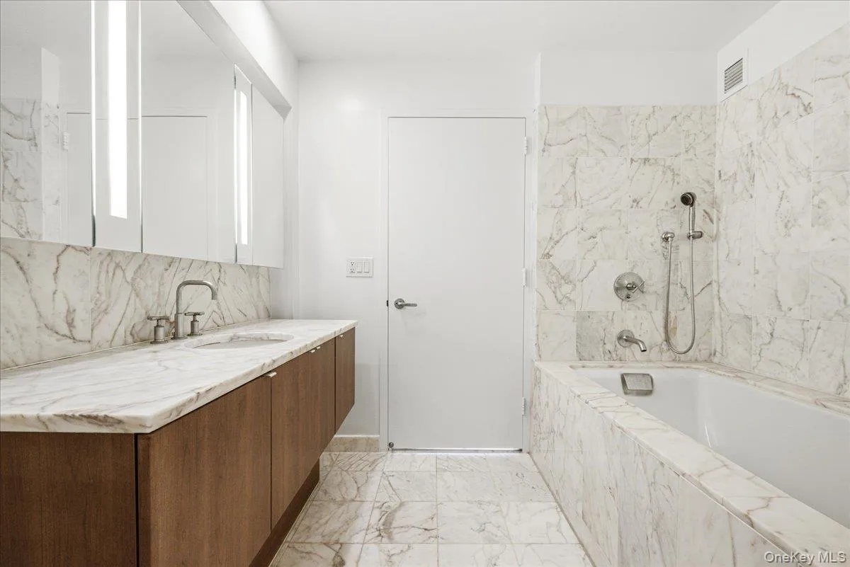 107-24 71st Road, New York, NY, 2 Bedrooms Bedrooms, 6 Rooms Rooms,2 BathroomsBathrooms,Residential,For Rent,71st,0,1021314 107-24 71st Road, New York, NY, 2 Bedrooms Bedrooms, 6 Rooms Rooms,2 BathroomsBathrooms,Residential,For Rent,71st,0,1021314