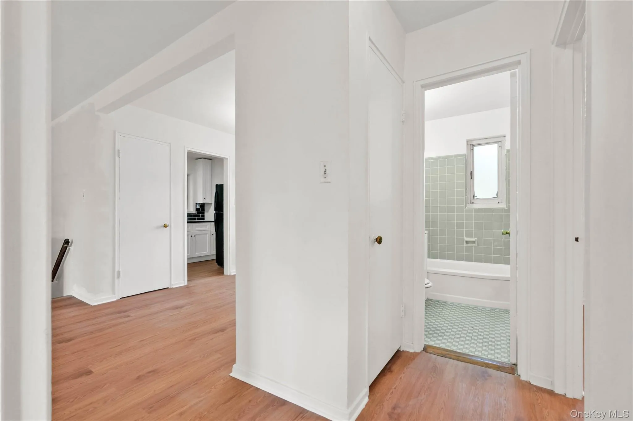 224-01 Hillside Avenue, New York, NY, 2 Bedrooms Bedrooms, 4 Rooms Rooms,1 BathroomBathrooms,Residential,For Rent,Hillside,0,1021315 224-01 Hillside Avenue, New York, NY, 2 Bedrooms Bedrooms, 4 Rooms Rooms,1 BathroomBathrooms,Residential,For Rent,Hillside,0,1021315