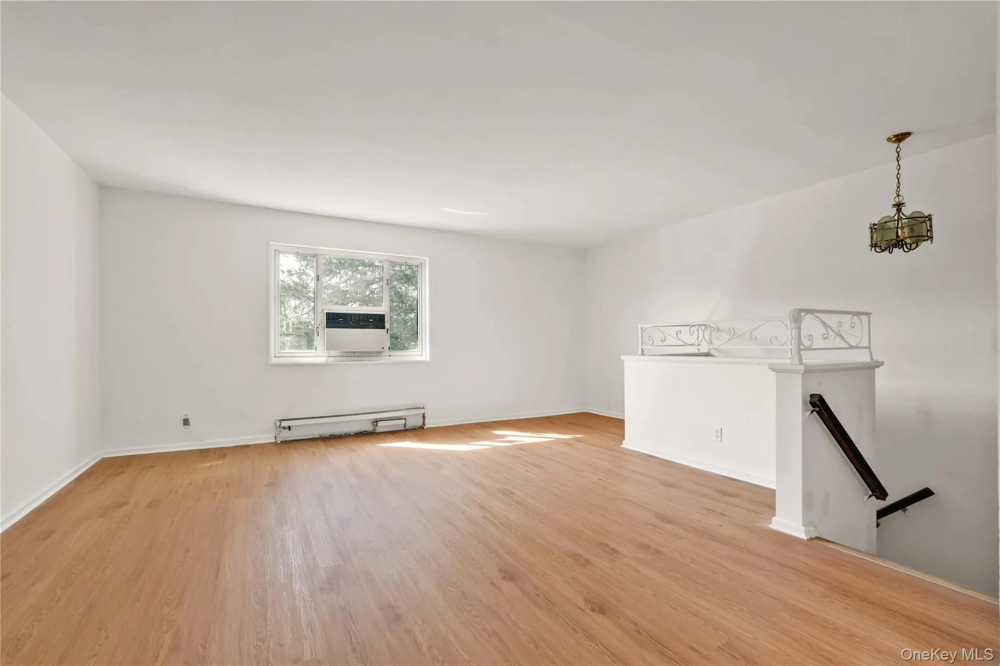 224-01 Hillside Avenue, New York, NY, 2 Bedrooms Bedrooms, 4 Rooms Rooms,1 BathroomBathrooms,Residential,For Rent,Hillside,0,1021315 224-01 Hillside Avenue, New York, NY, 2 Bedrooms Bedrooms, 4 Rooms Rooms,1 BathroomBathrooms,Residential,For Rent,Hillside,0,1021315