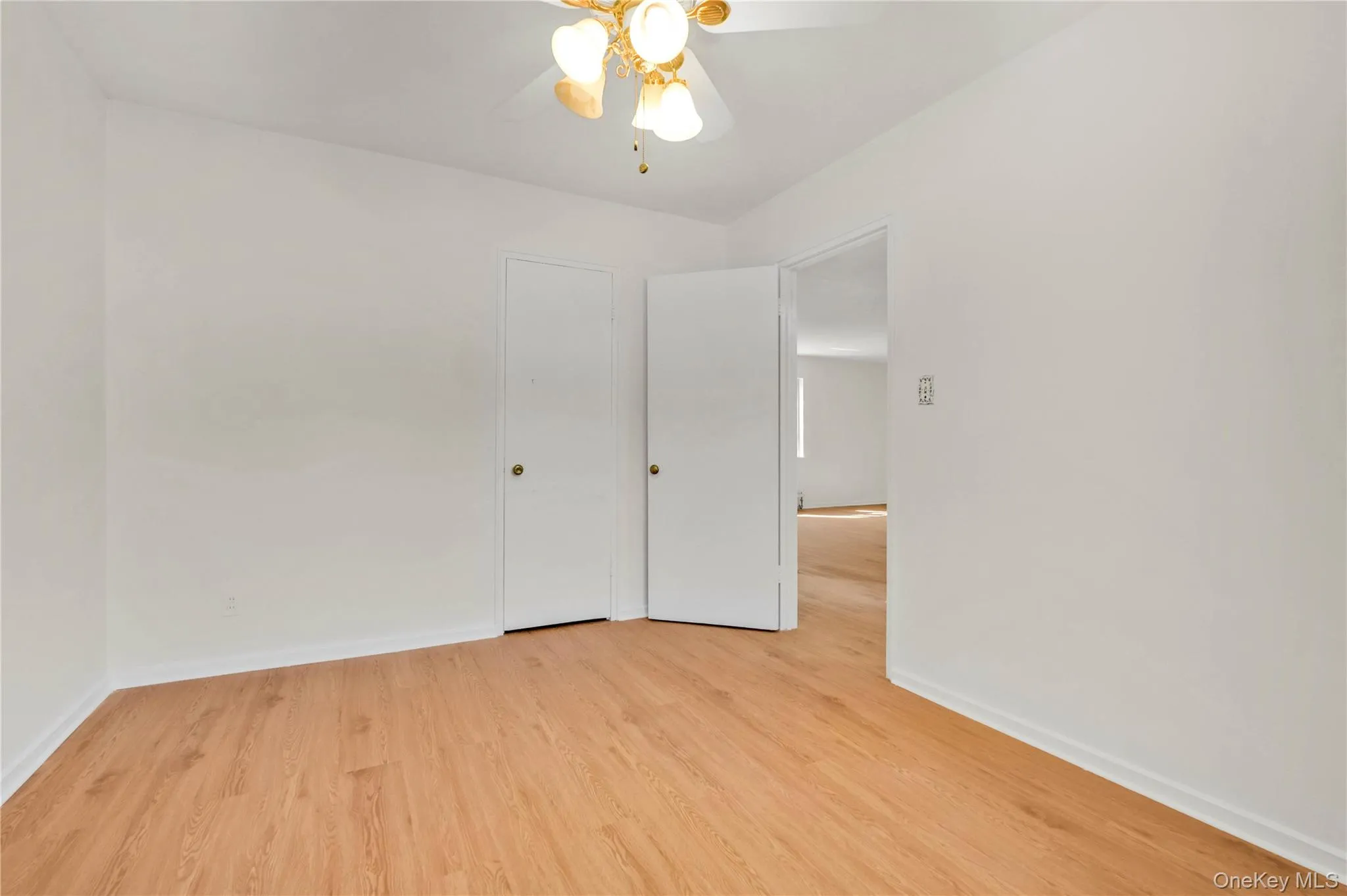 224-01 Hillside Avenue, New York, NY, 2 Bedrooms Bedrooms, 4 Rooms Rooms,1 BathroomBathrooms,Residential,For Rent,Hillside,0,1021315 224-01 Hillside Avenue, New York, NY, 2 Bedrooms Bedrooms, 4 Rooms Rooms,1 BathroomBathrooms,Residential,For Rent,Hillside,0,1021315