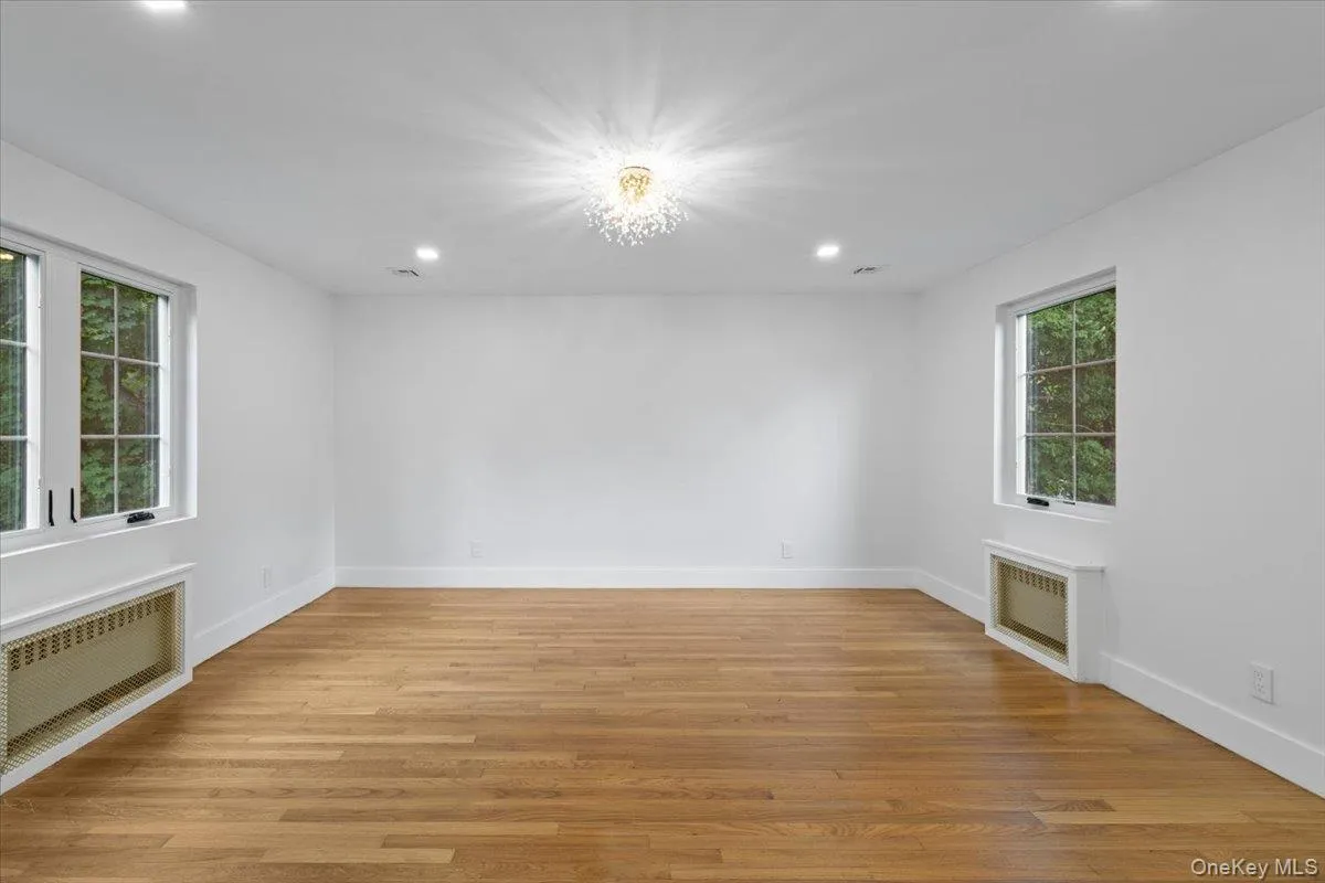 115 Old Mill Road, North Hempstead, NY, 3 Bedrooms Bedrooms, 7 Rooms Rooms,1 BathroomBathrooms,Residential Lease,For Rent,Old Mill,0,1021321 115 Old Mill Road, North Hempstead, NY, 3 Bedrooms Bedrooms, 7 Rooms Rooms,1 BathroomBathrooms,Residential Lease,For Rent,Old Mill,0,1021321