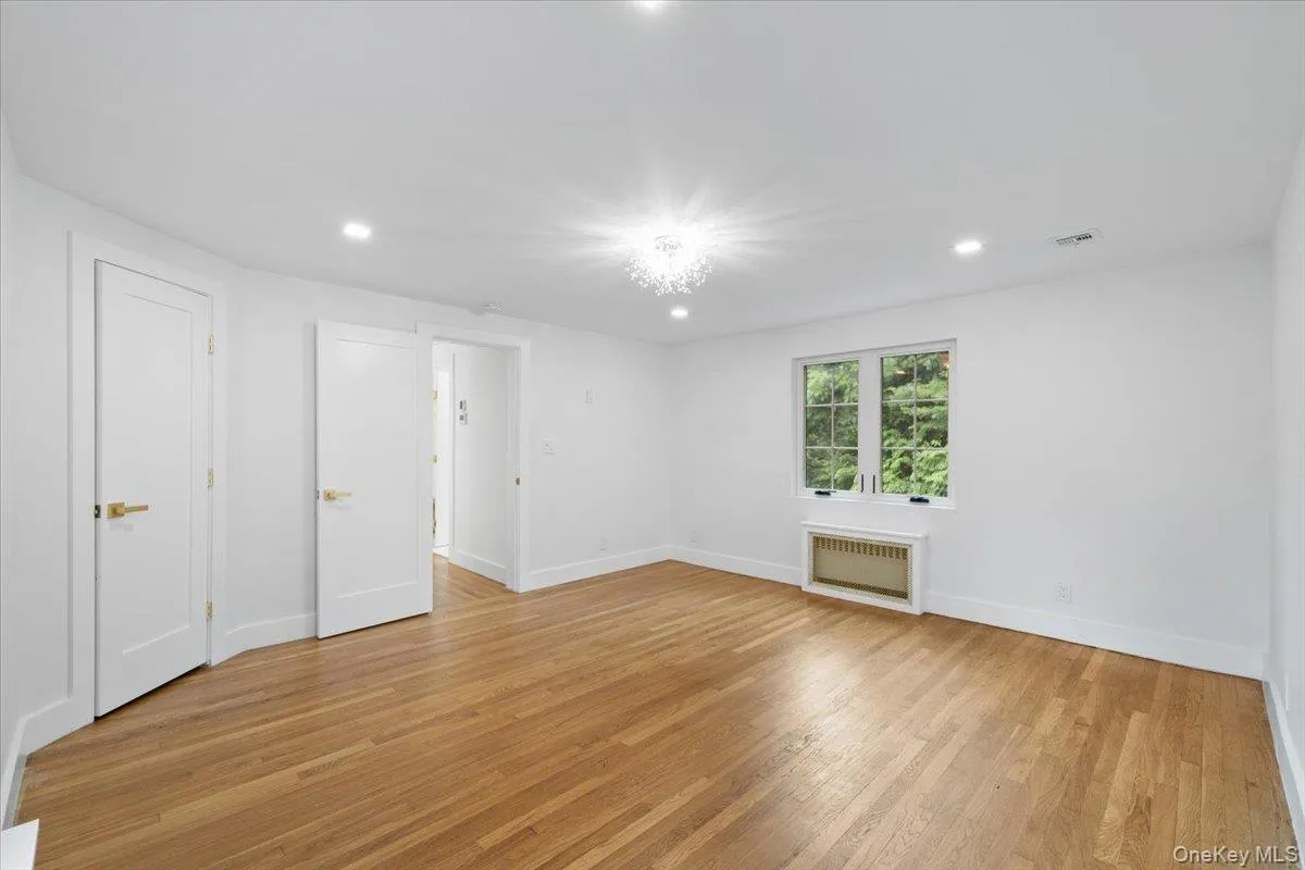 115 Old Mill Road, North Hempstead, NY, 3 Bedrooms Bedrooms, 7 Rooms Rooms,1 BathroomBathrooms,Residential Lease,For Rent,Old Mill,0,1021321 115 Old Mill Road, North Hempstead, NY, 3 Bedrooms Bedrooms, 7 Rooms Rooms,1 BathroomBathrooms,Residential Lease,For Rent,Old Mill,0,1021321