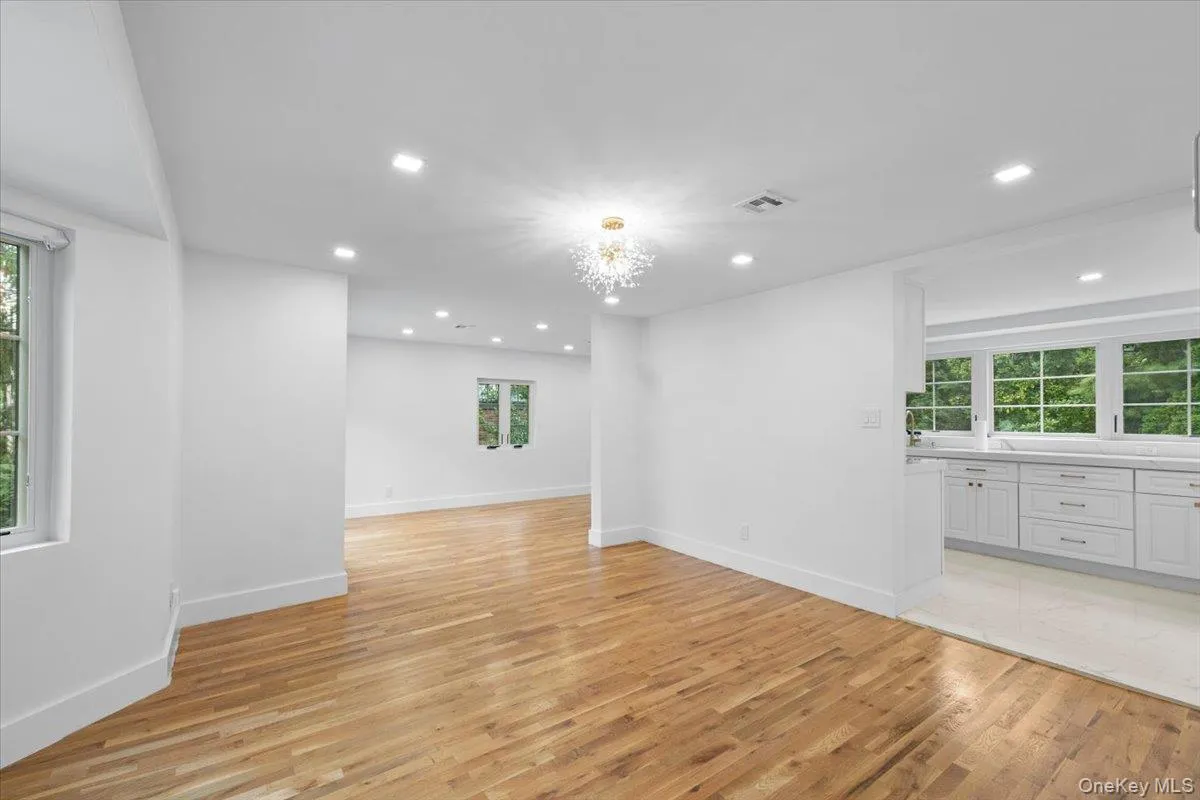 115 Old Mill Road, North Hempstead, NY, 3 Bedrooms Bedrooms, 7 Rooms Rooms,1 BathroomBathrooms,Residential Lease,For Rent,Old Mill,0,1021321 115 Old Mill Road, North Hempstead, NY, 3 Bedrooms Bedrooms, 7 Rooms Rooms,1 BathroomBathrooms,Residential Lease,For Rent,Old Mill,0,1021321