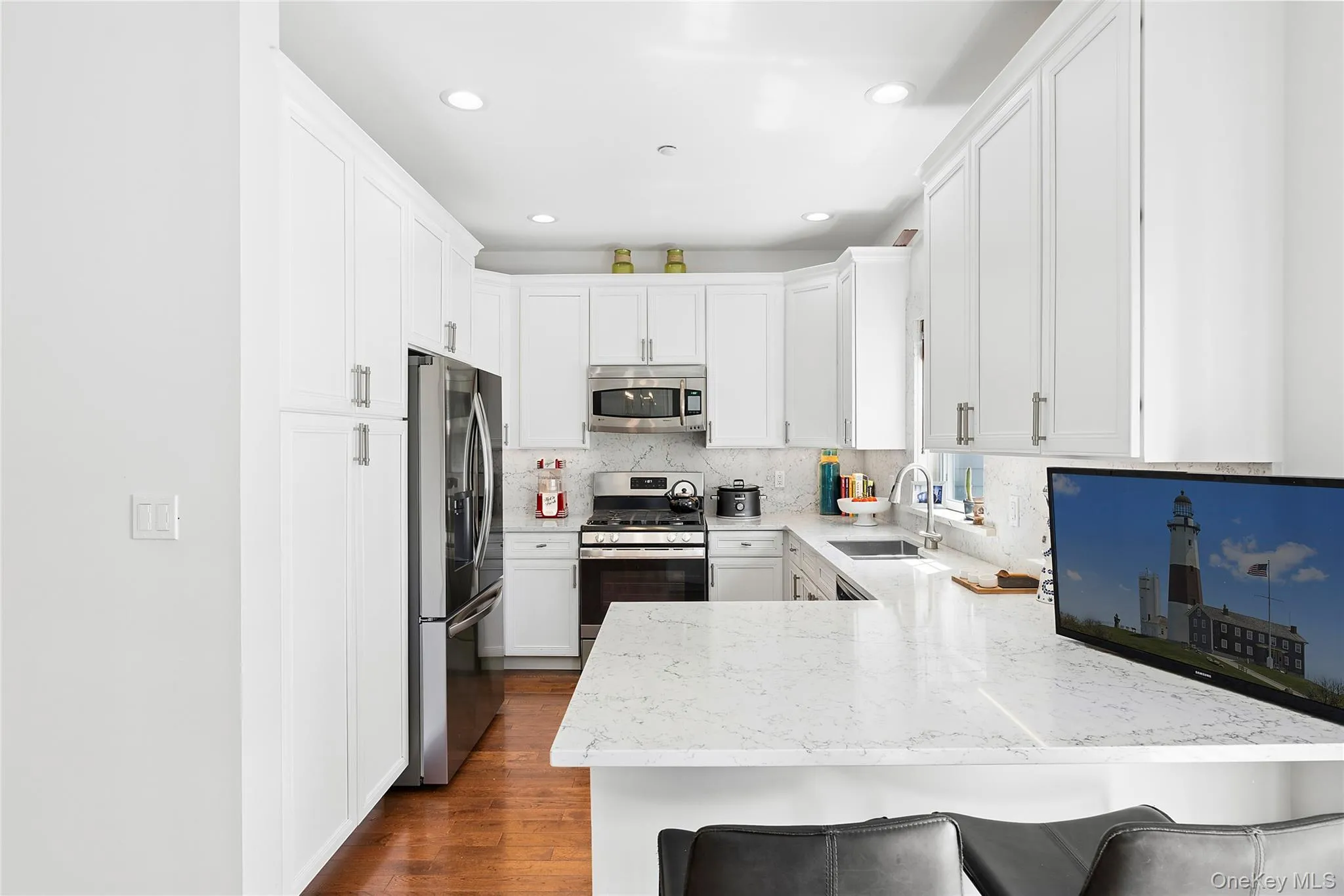 22 Gianna Court, Southampton, NY, 3 Bedrooms Bedrooms, 6 Rooms Rooms,3 BathroomsBathrooms,Residential,For Rent,Gianna,0,1021332 22 Gianna Court, Southampton, NY, 3 Bedrooms Bedrooms, 6 Rooms Rooms,3 BathroomsBathrooms,Residential,For Rent,Gianna,0,1021332