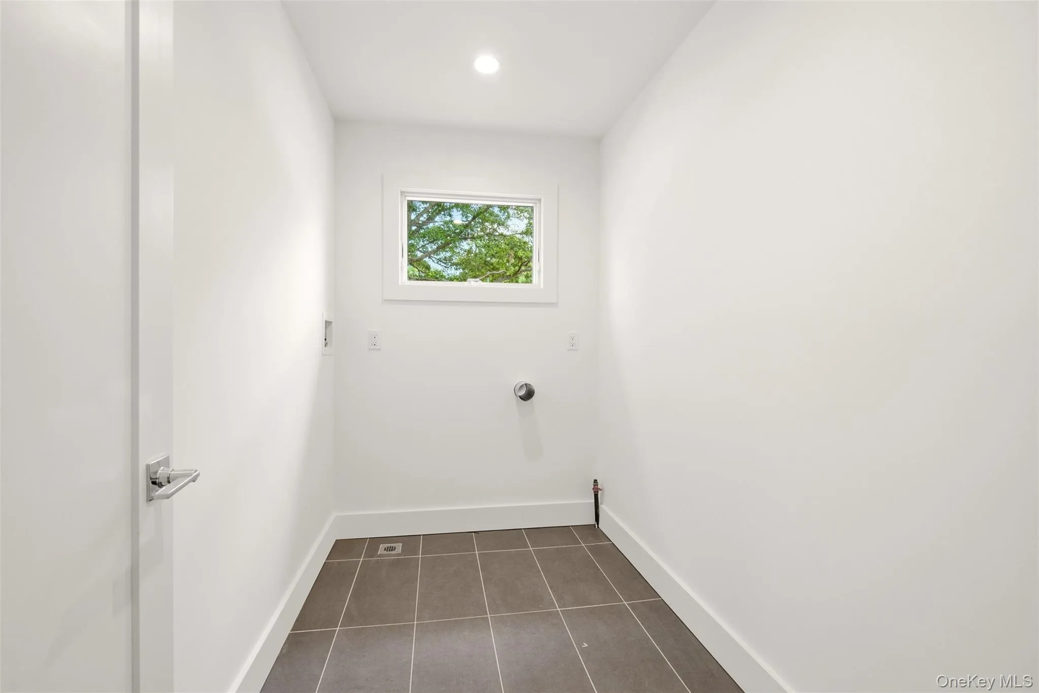 16 Otsego Place, Oyster Bay, NY, 5 Bedrooms Bedrooms, 18 Rooms Rooms,5 BathroomsBathrooms,Residential,For Rent,Otsego,0,1021339 16 Otsego Place, Oyster Bay, NY, 5 Bedrooms Bedrooms, 18 Rooms Rooms,5 BathroomsBathrooms,Residential,For Rent,Otsego,0,1021339