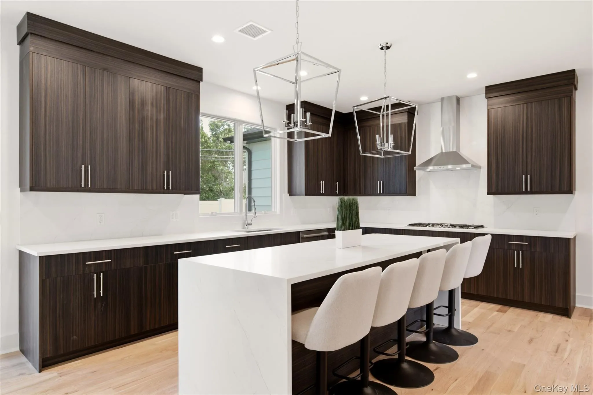 16 Otsego Place, Oyster Bay, NY, 5 Bedrooms Bedrooms, 18 Rooms Rooms,5 BathroomsBathrooms,Residential,For Rent,Otsego,0,1021339 16 Otsego Place, Oyster Bay, NY, 5 Bedrooms Bedrooms, 18 Rooms Rooms,5 BathroomsBathrooms,Residential,For Rent,Otsego,0,1021339
