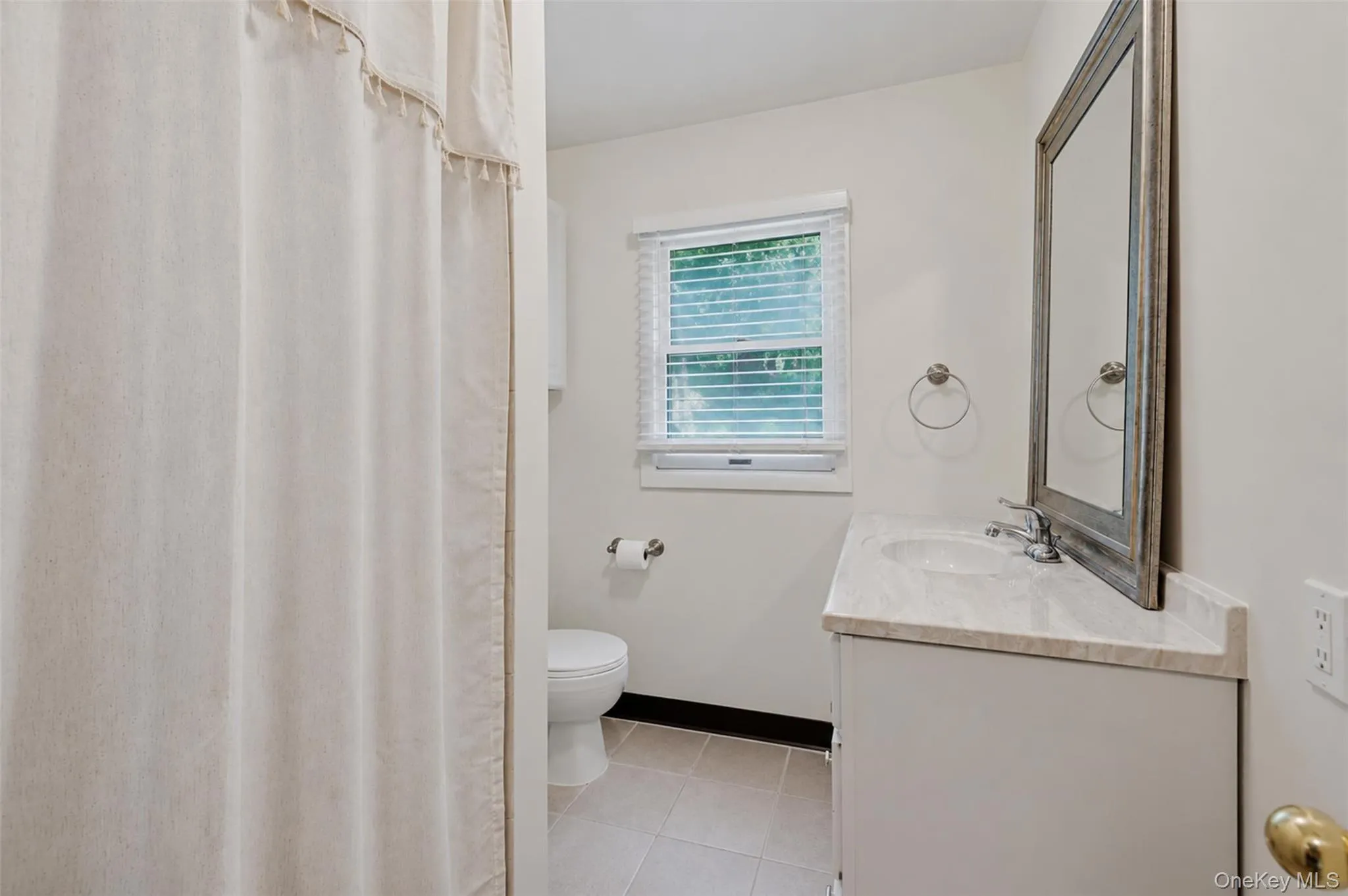 42 Pershing Avenue, Ossining, NY, 4 Bedrooms Bedrooms, 7 Rooms Rooms,2 BathroomsBathrooms,Residential,For Rent,Pershing,0,1021344 42 Pershing Avenue, Ossining, NY, 4 Bedrooms Bedrooms, 7 Rooms Rooms,2 BathroomsBathrooms,Residential,For Rent,Pershing,0,1021344