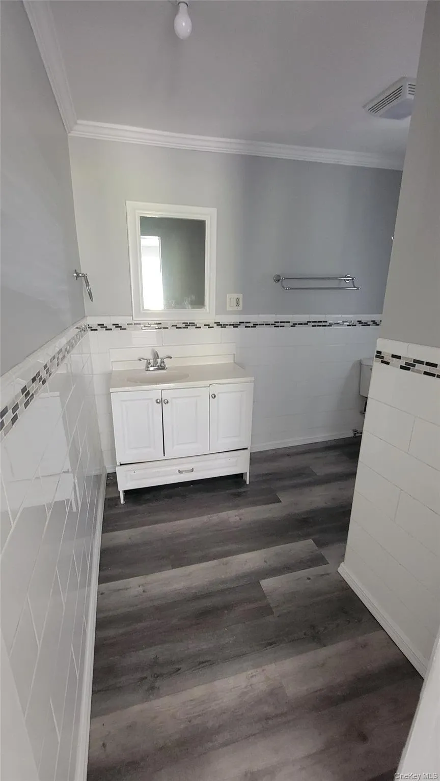 15 Warren Court, Haverstraw, NY, 2 Bedrooms Bedrooms, 6 Rooms Rooms,1 BathroomBathrooms,Residential,For Rent,Warren,0,1021348 15 Warren Court, Haverstraw, NY, 2 Bedrooms Bedrooms, 6 Rooms Rooms,1 BathroomBathrooms,Residential,For Rent,Warren,0,1021348